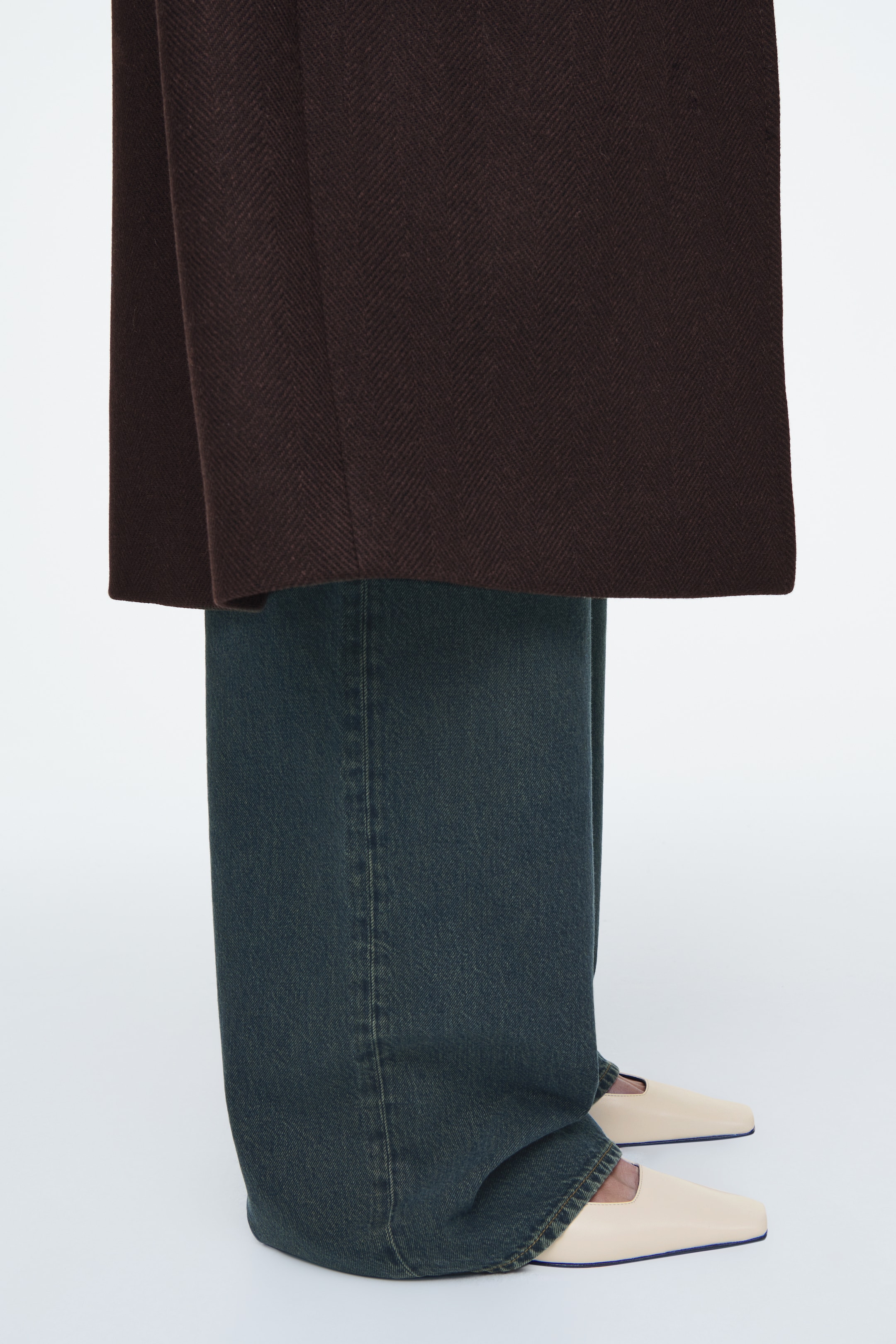 Visualizza immagine più grande: DÉCOLLETÉ IN PELLE CON PUNTA QUADRATA - BIANCO - DONNA | H&M IT 2