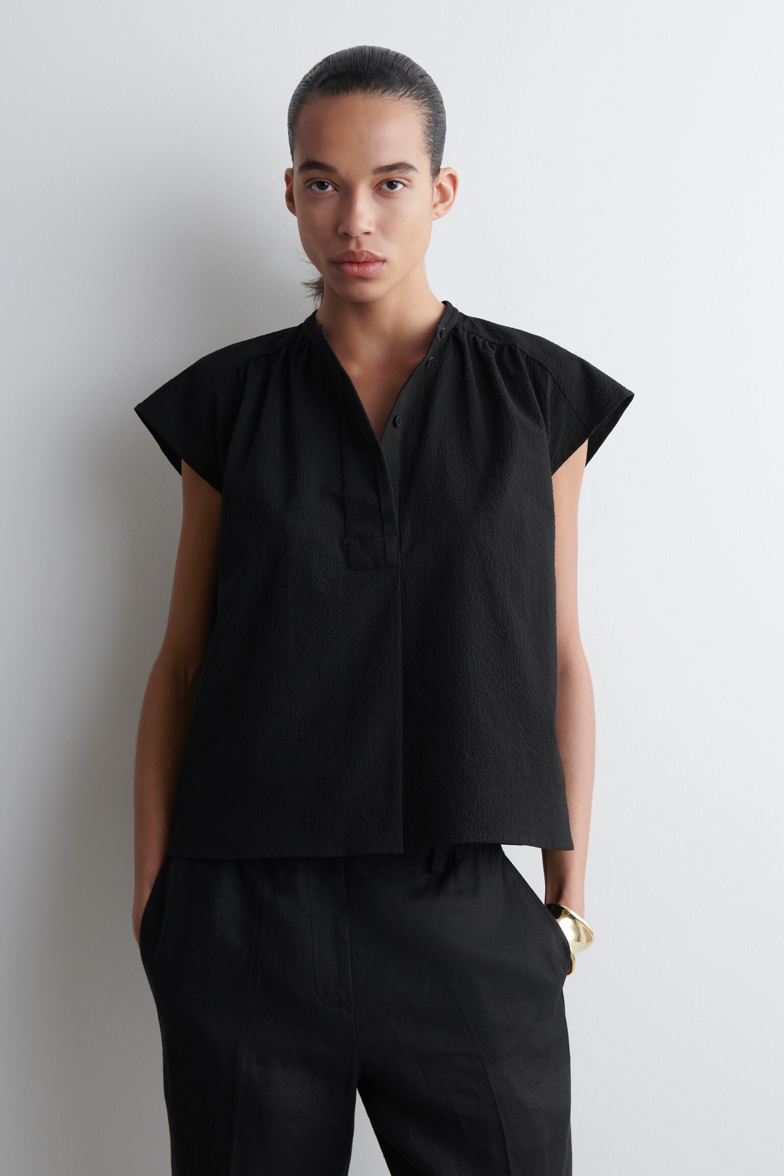 GATHERED GRANDAD-COLLAR BLOUSE - BLACK
