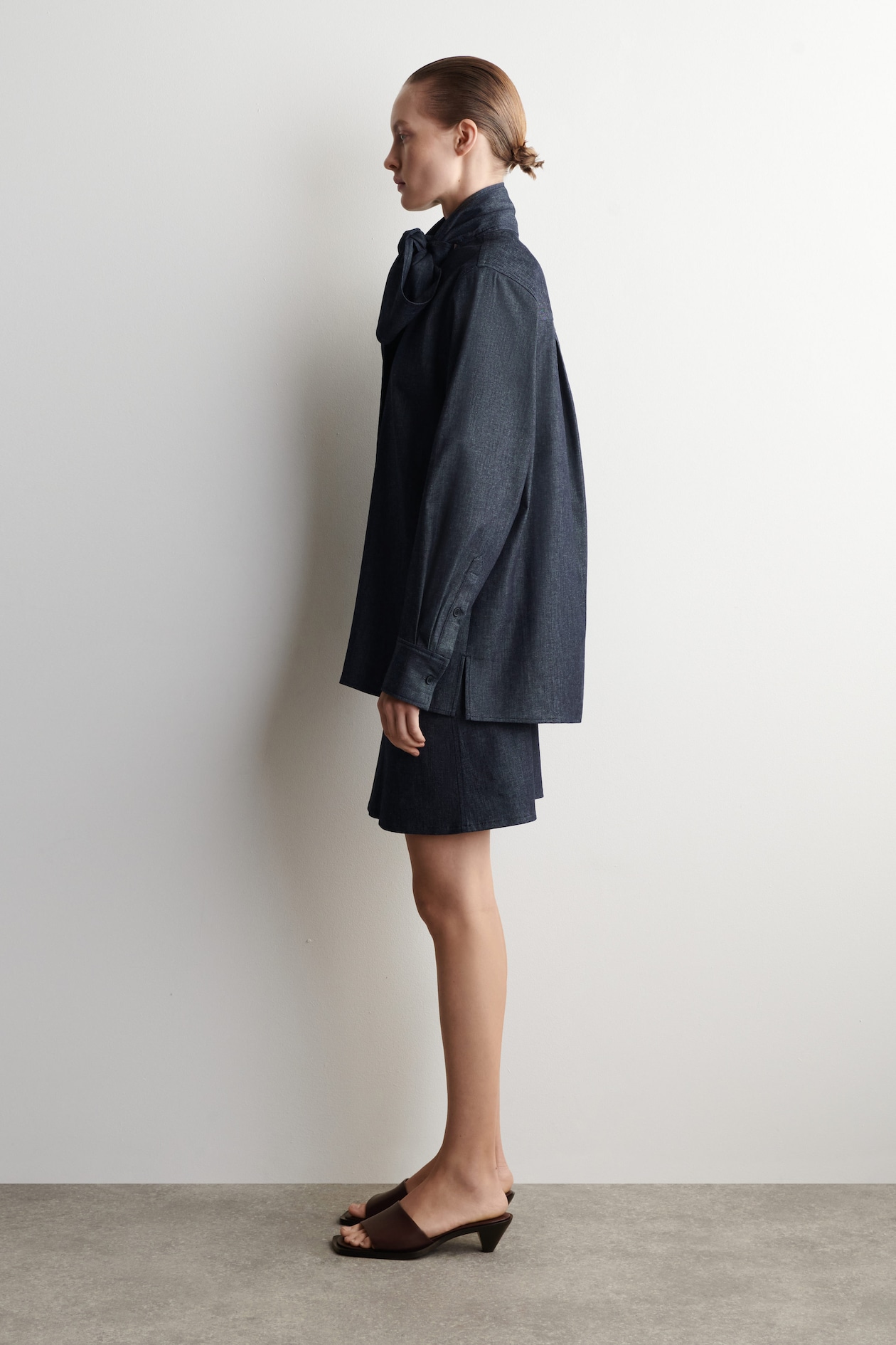 BOW-DETAIL DENIM SHIRT — INDIGO