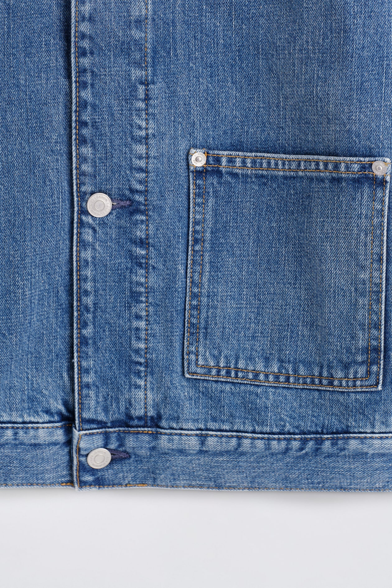 DENIM SHIRT JACKET — BLUE