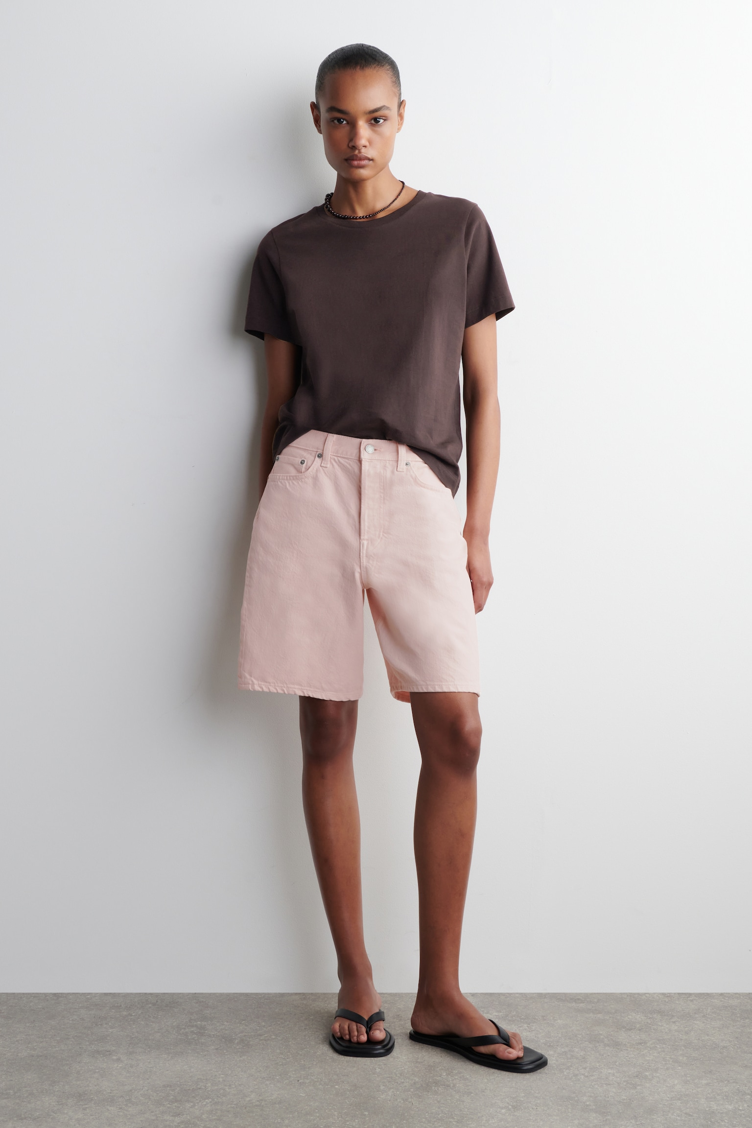 SHORTS IN DENIM A GAMBA DRITTA - ROSA CHIARO