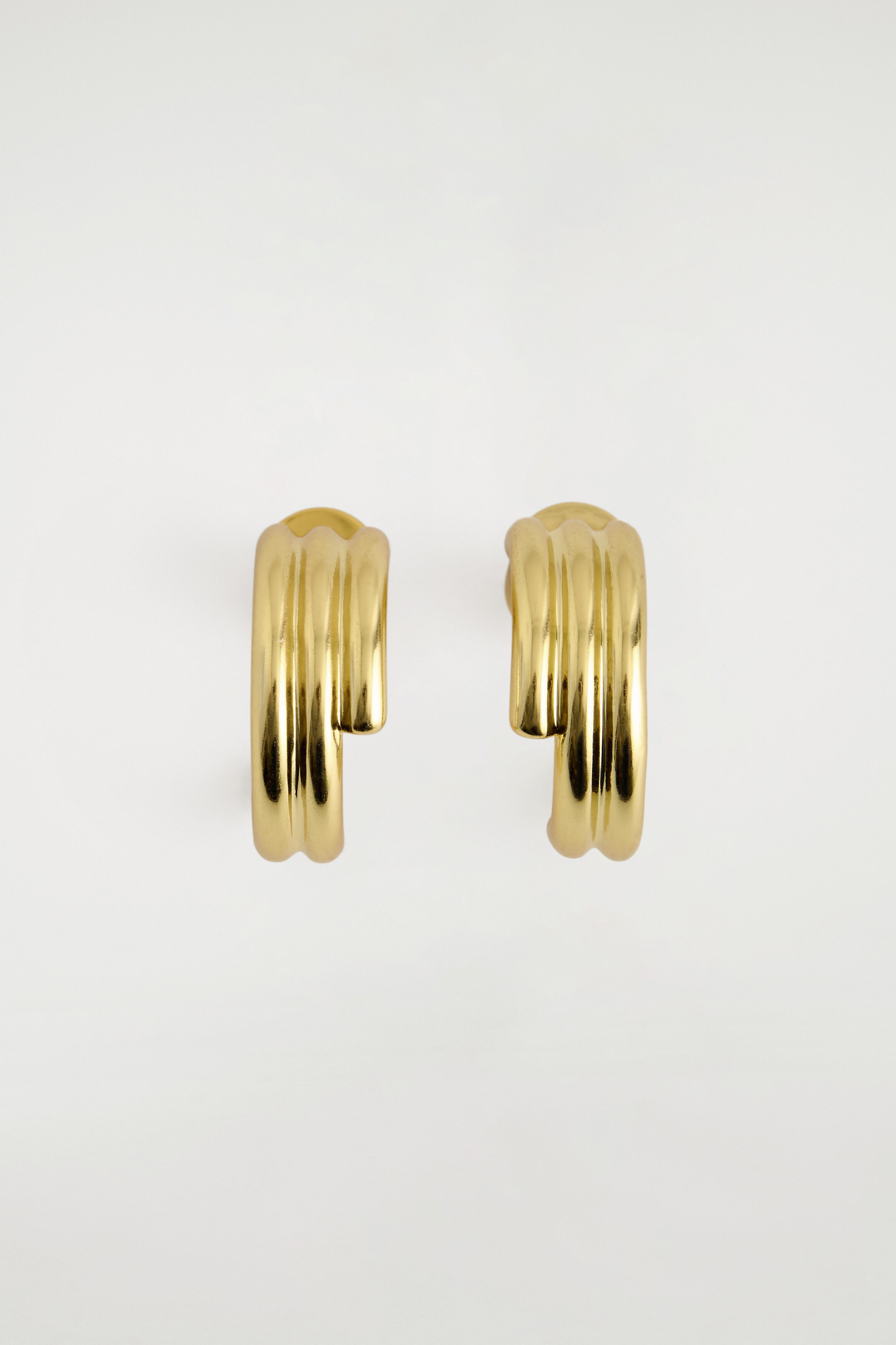STACKED MINI HOOP EARRINGS - thumbnail 4