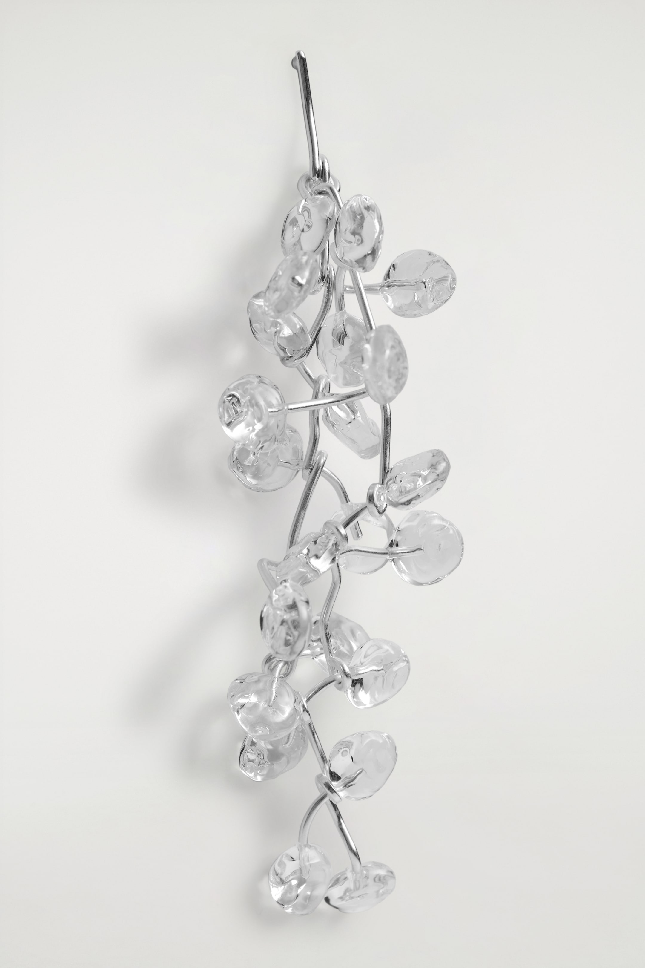 Grotere afbeelding bekijken: cascaderende oorbellen - CLEAR / ZILVER - DAMES | H&M BE 4
