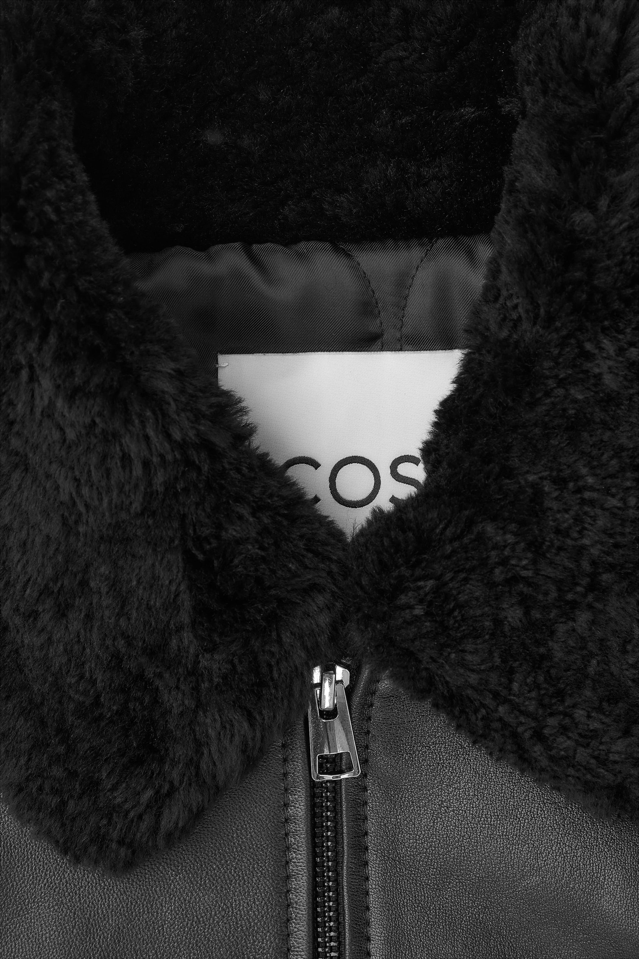 StillMedia/DescriptiveDetail