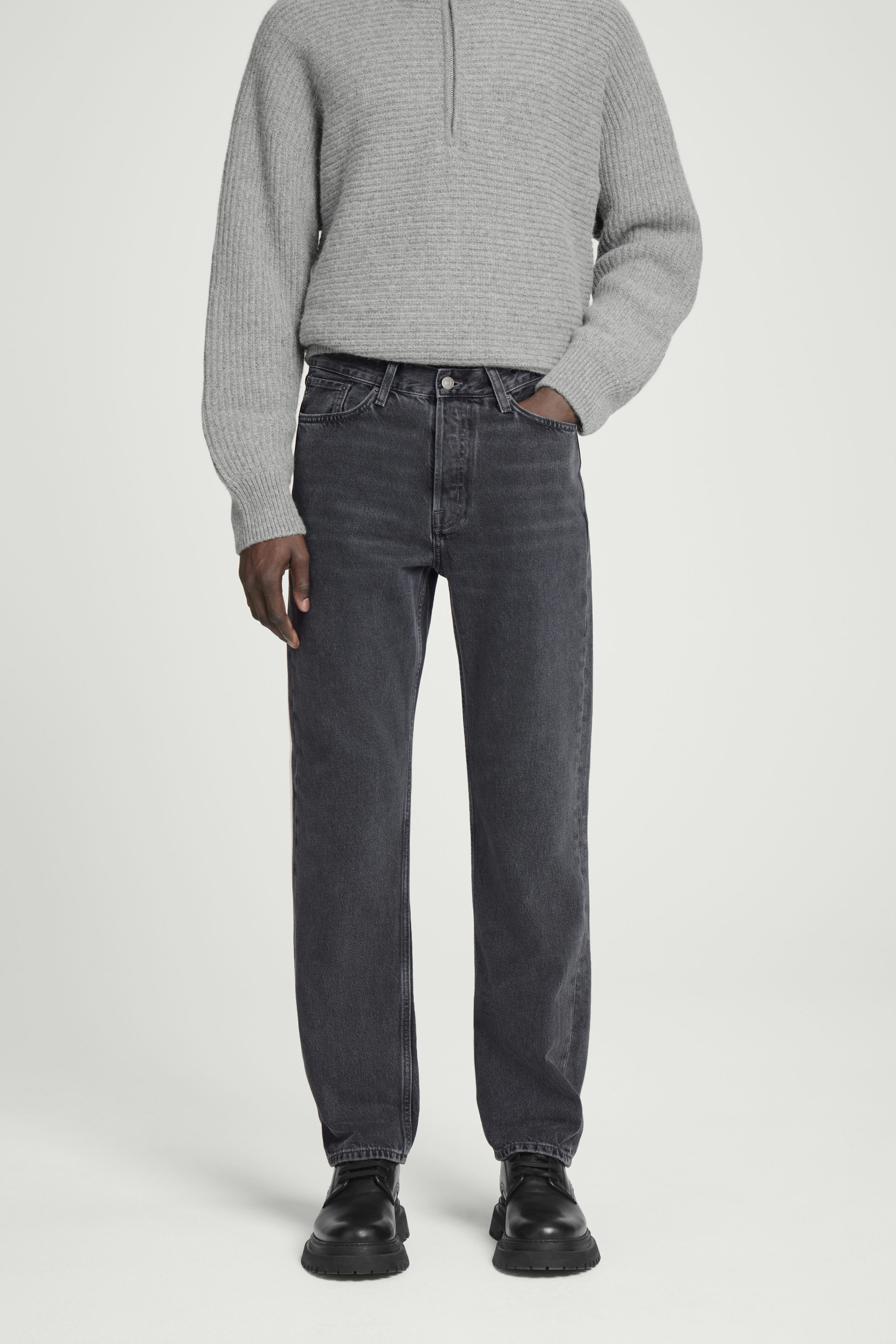 SIGNATURE STRAIGHT-LEG JEANS - WASHED BLACK | COS