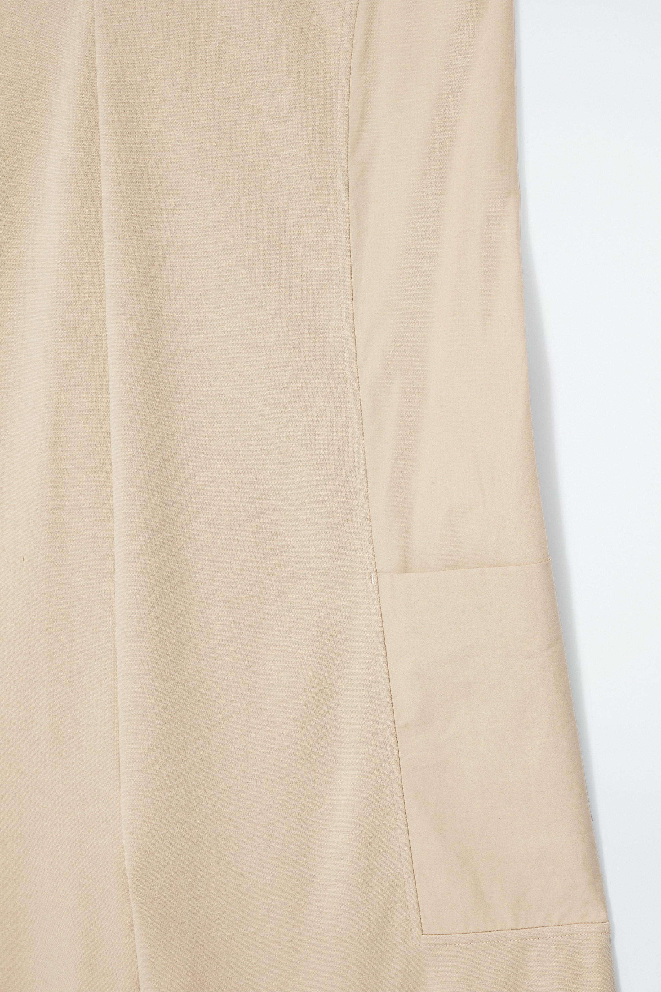 Agrandir l'image: COMBINAISON OVERSIZE COL EN V - BEIGE - FEMME | H&M CH 2