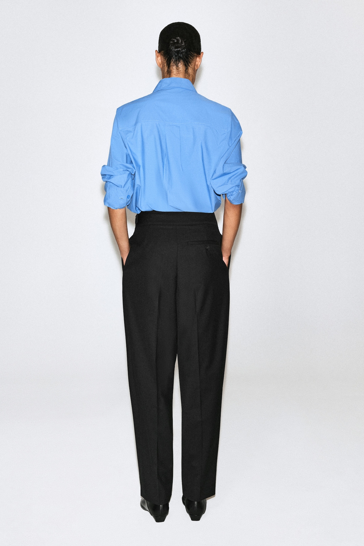 CUMMERBUND-WAIST BARREL-LEG PANTS — BLACK