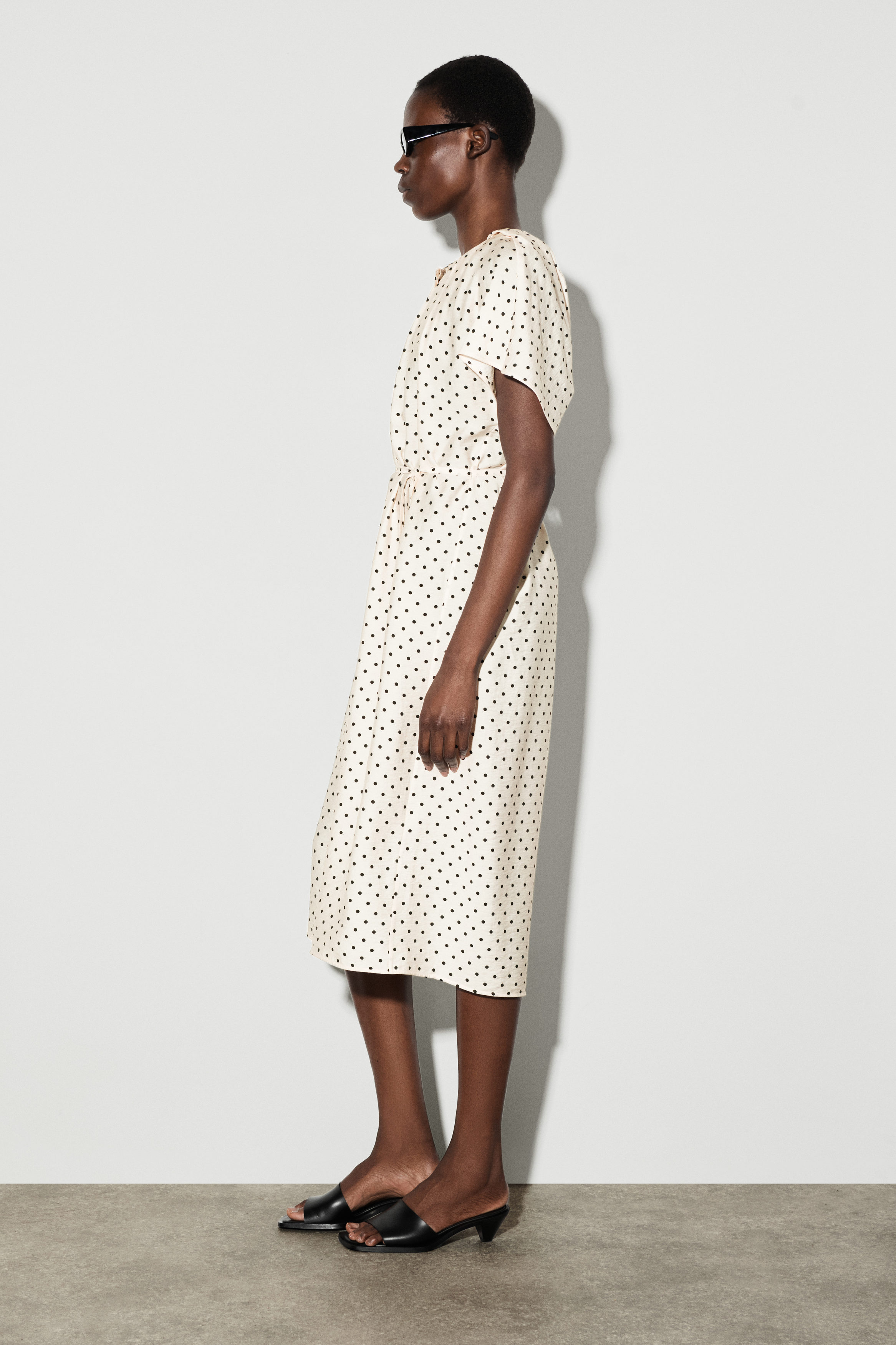 PLEATED BELTED MIDI DRESS - IVORY / POLKA DOT | COS US