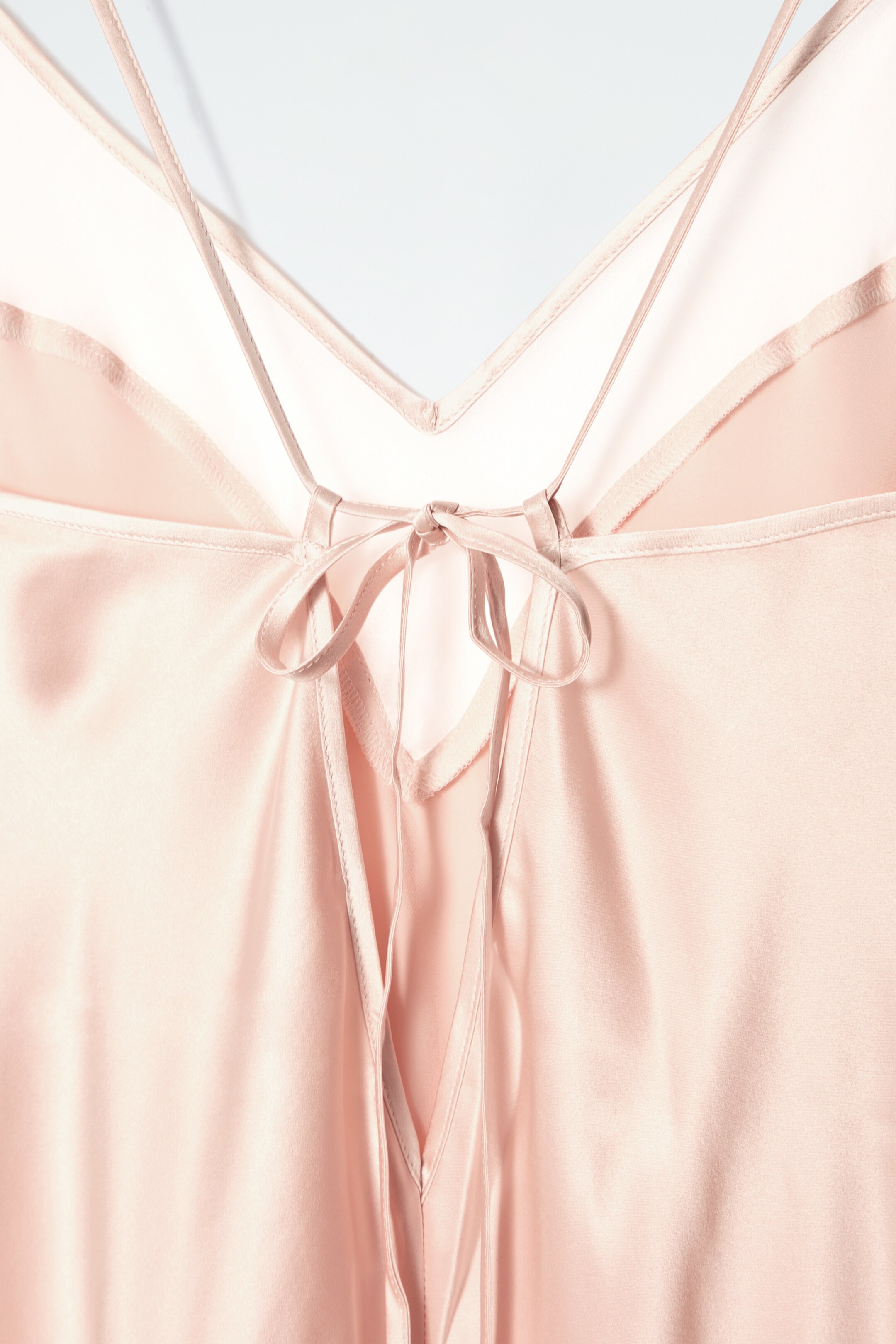 Ingrandisci l'immagine: SHEER-PANEL SILK SLIP DRESS - APRICOT - DONNA | H&M CH 2