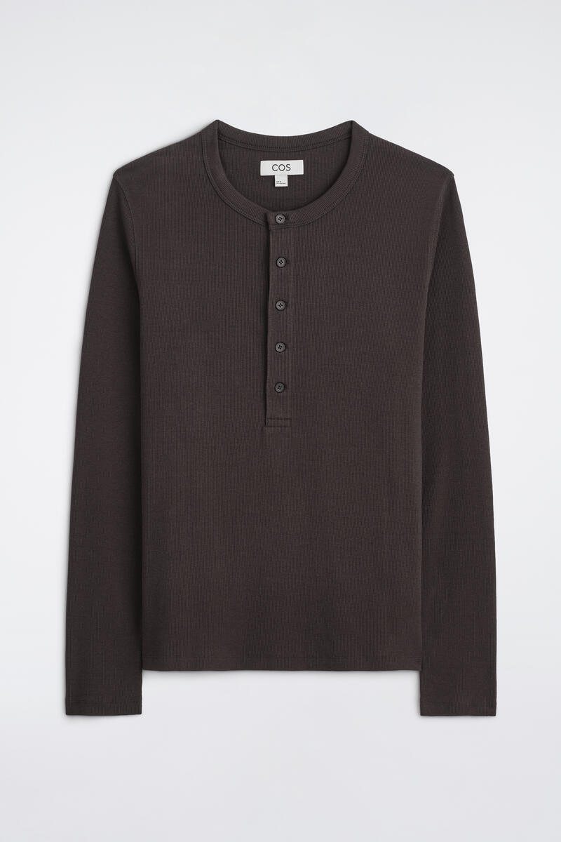 Slim Ribbed Cotton Long-Sleeved Henley T-Shirt in Brown