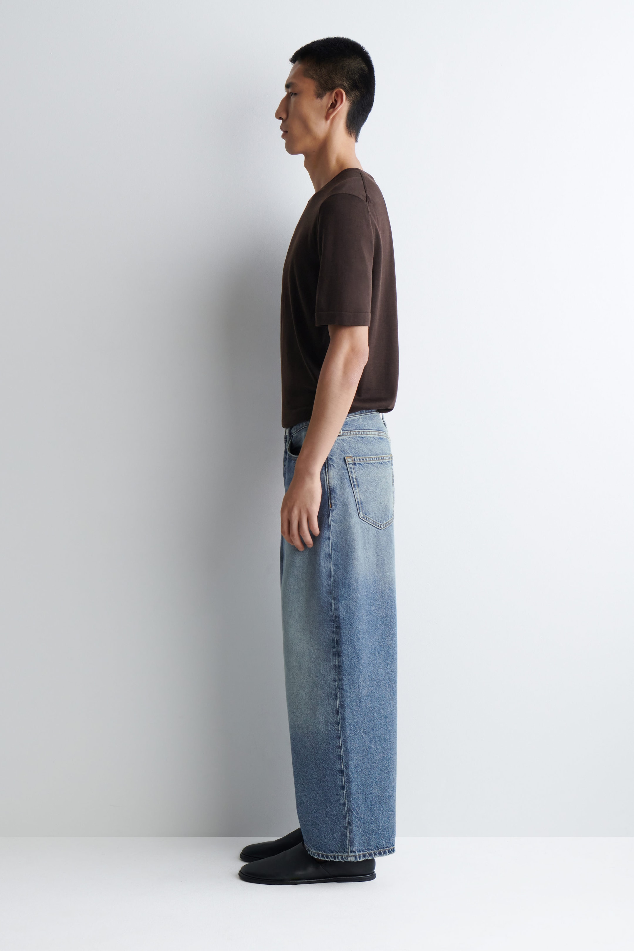CASK BARREL-LEG JEANS