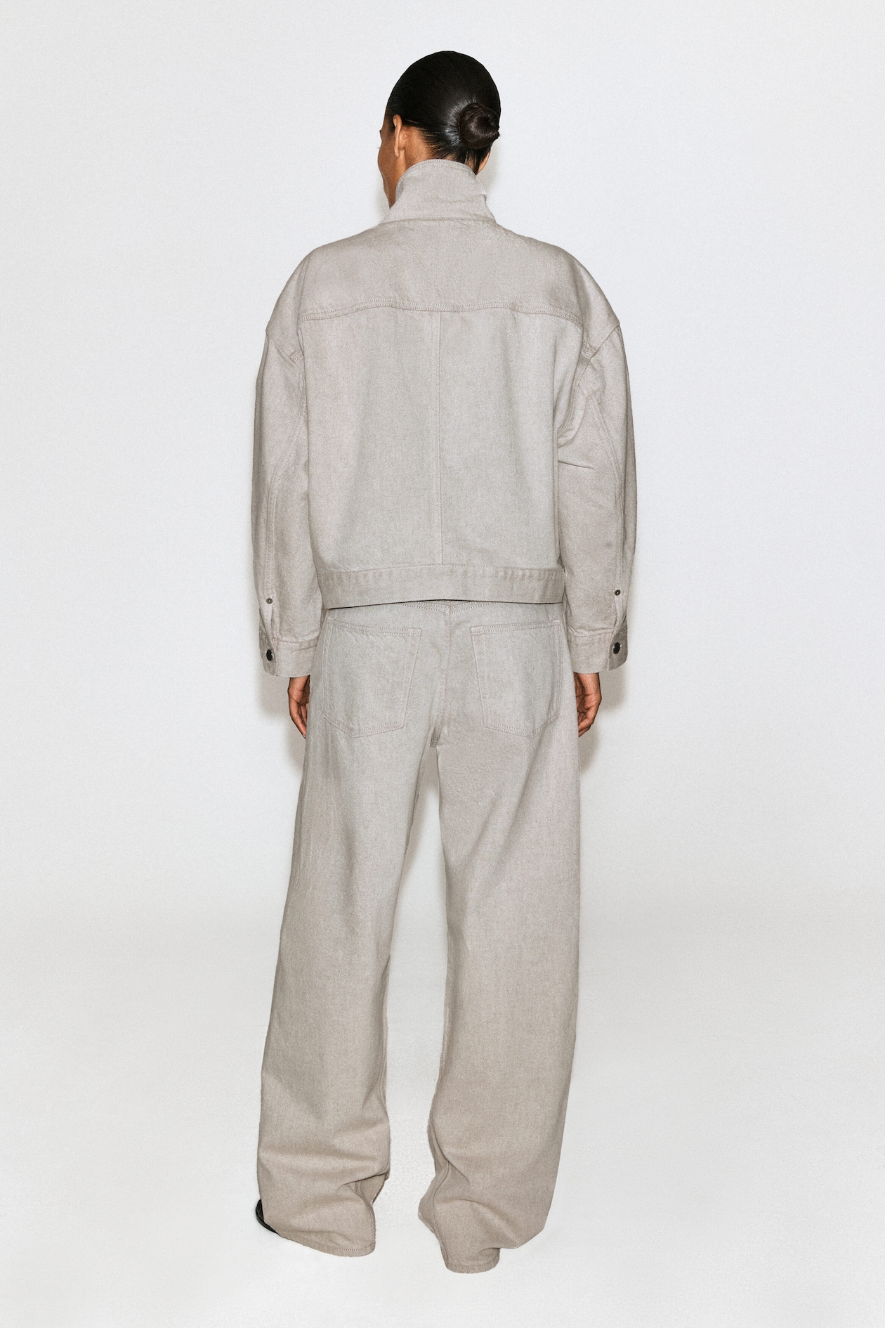 MOCK-NECK DENIM JACKET — BEIGE