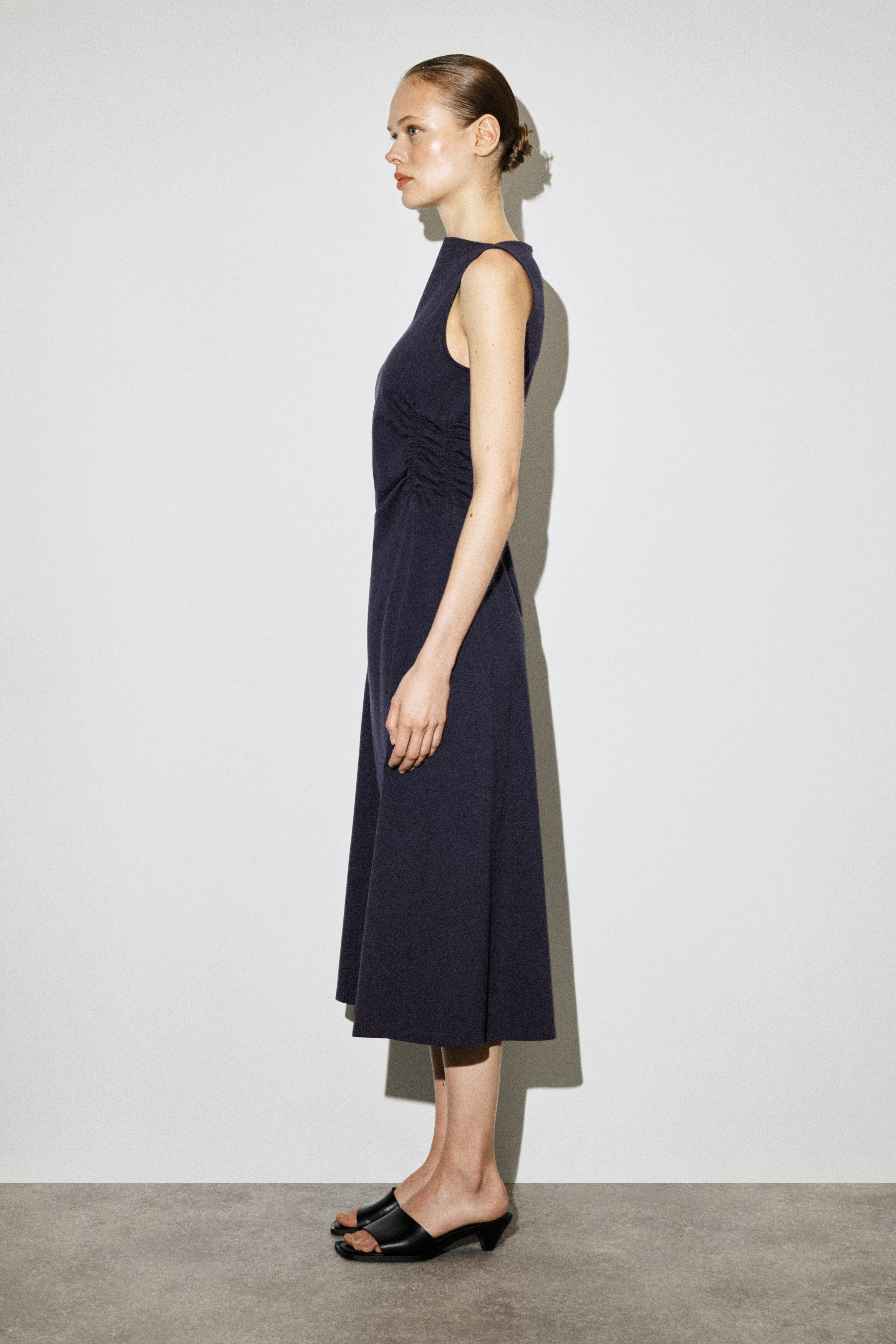 Cos RUCHED-WAIST COTTON-JERSEY MIDI DRESS | King's Cross