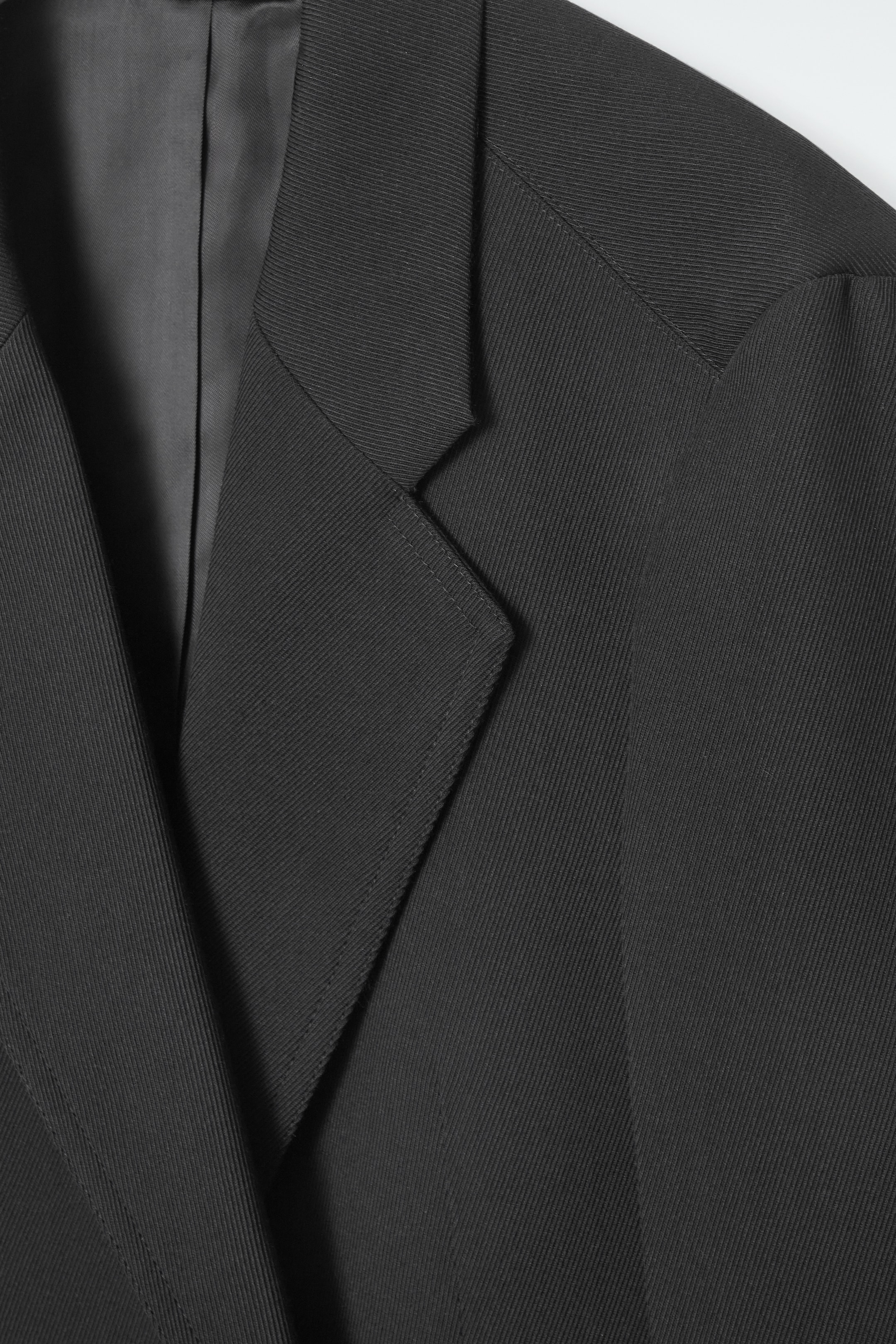 Grösseres Bild ansehen: OVERSIZED-BLAZER MIT MARKANTER SCHULTERPARTIE - SCHWARZ - DAMEN | H&M CH 8