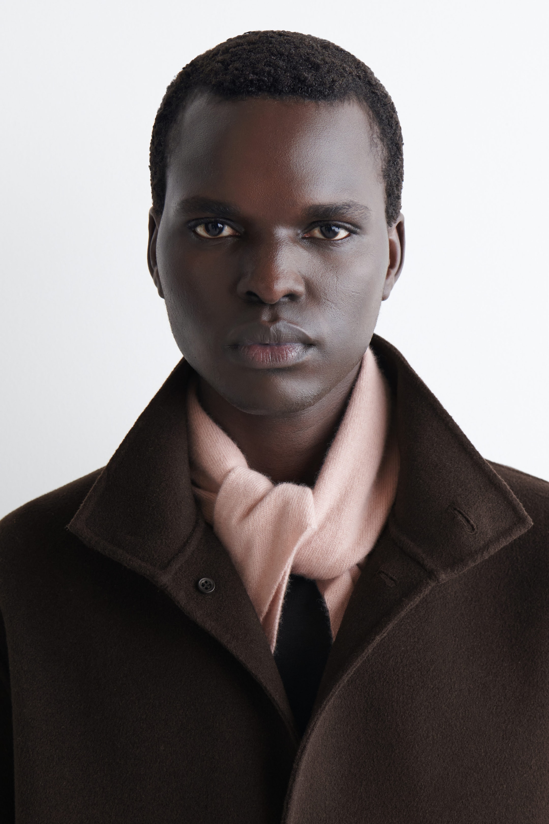 CASHMERE TRIANGLE SCARF