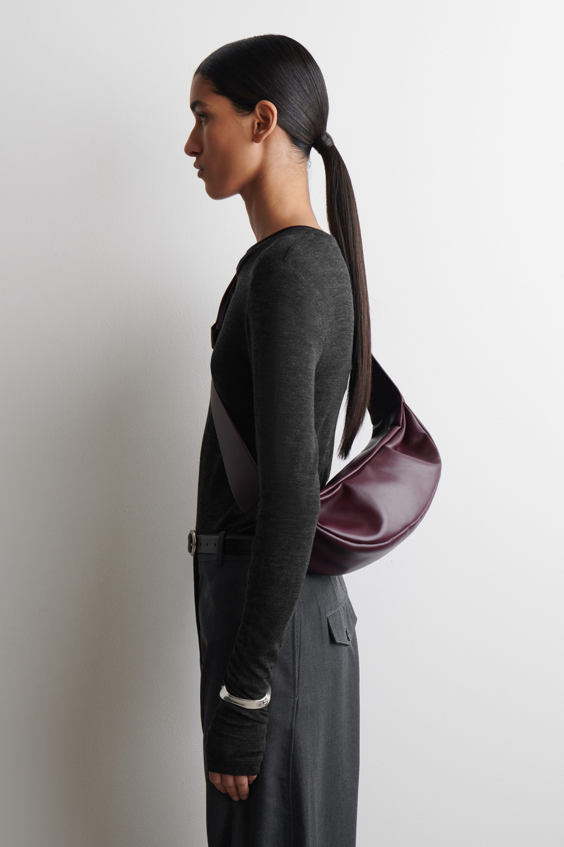 SWING CROSSBODY BAG - LEATHER - BORDEAUX | COS