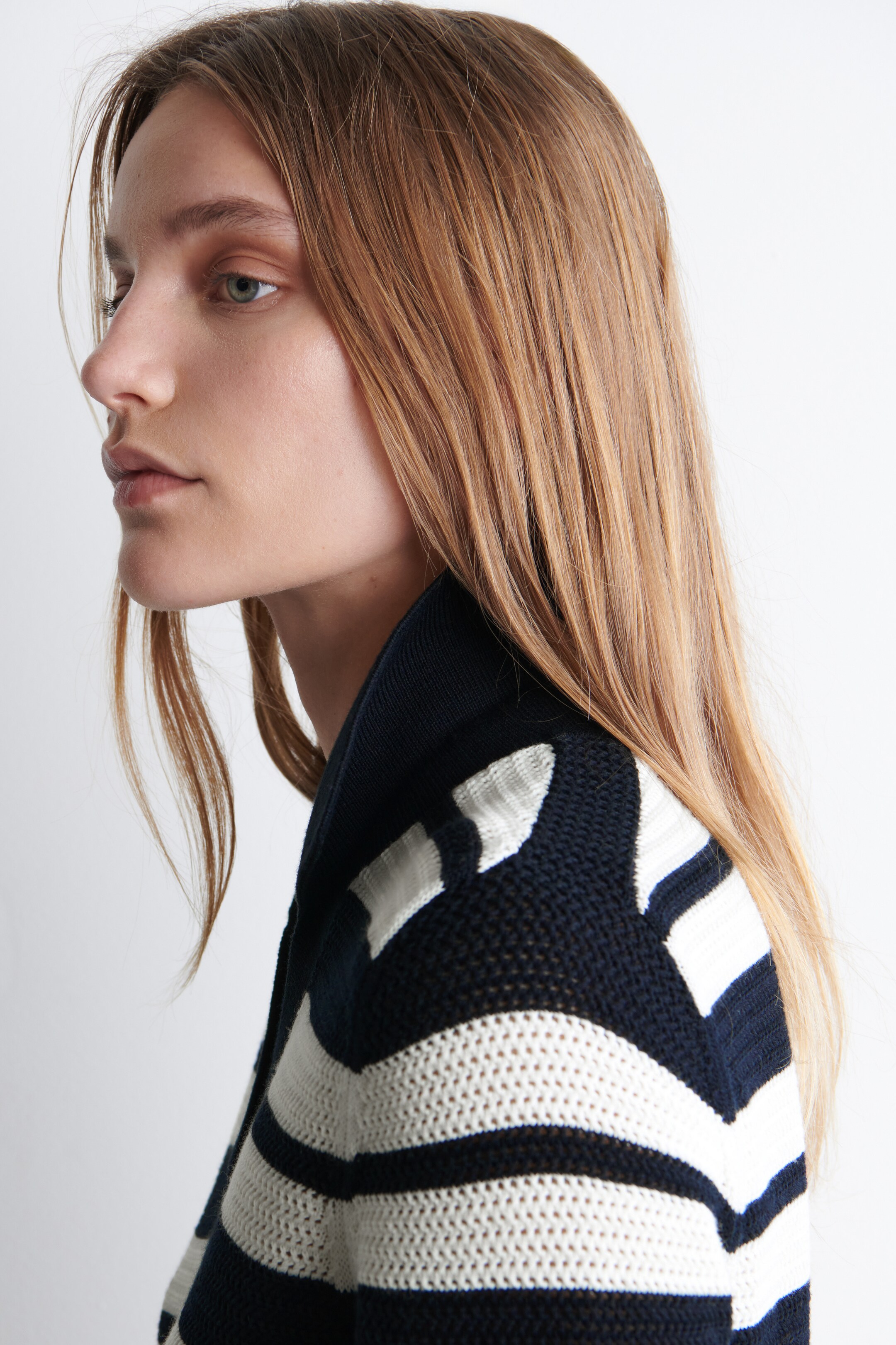 Agrandir l'image: ROBE COURTE FAÇON POLO EN MAILLE AJOURÉE - BLANC / RAYURES - FEMME | H&M FR 3