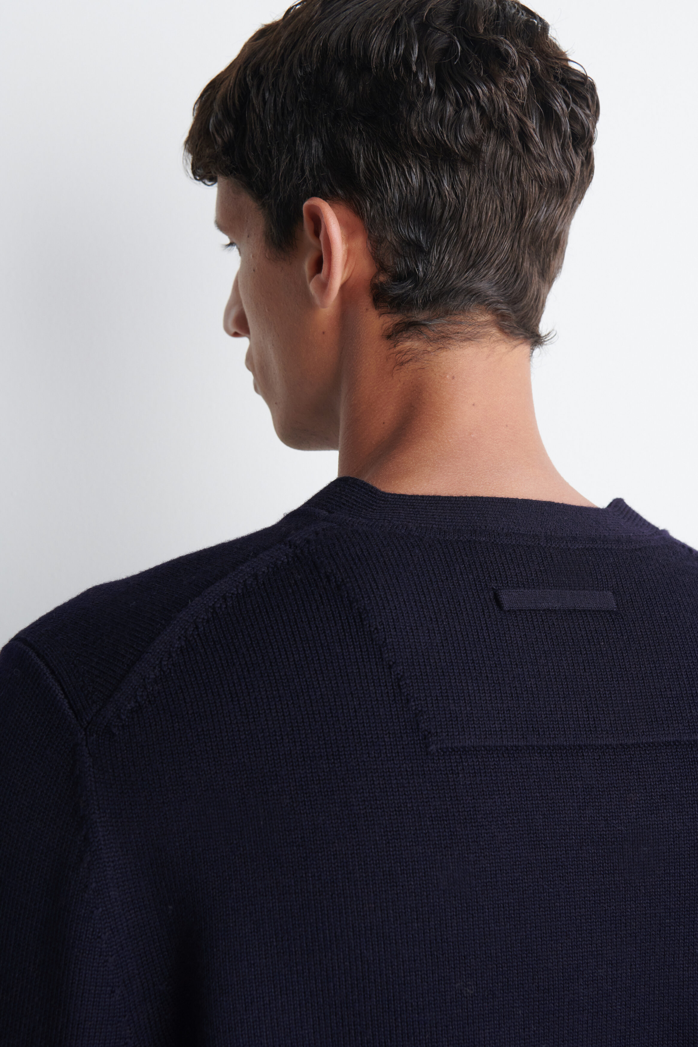 MERINO WOOL V-NECK SWEATER - thumbnail 5