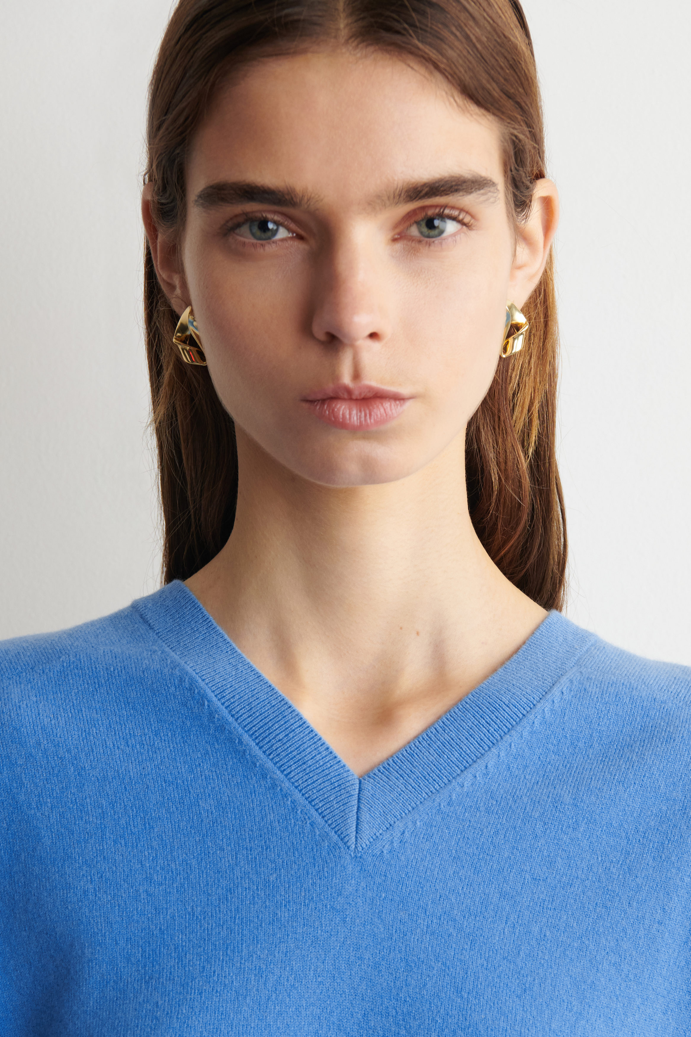 COS wool V-neck polo モーガン蔵人 DRAPED MERINO WOOL V-NECK JUMPER - MOLE MÉLANGE | COS
