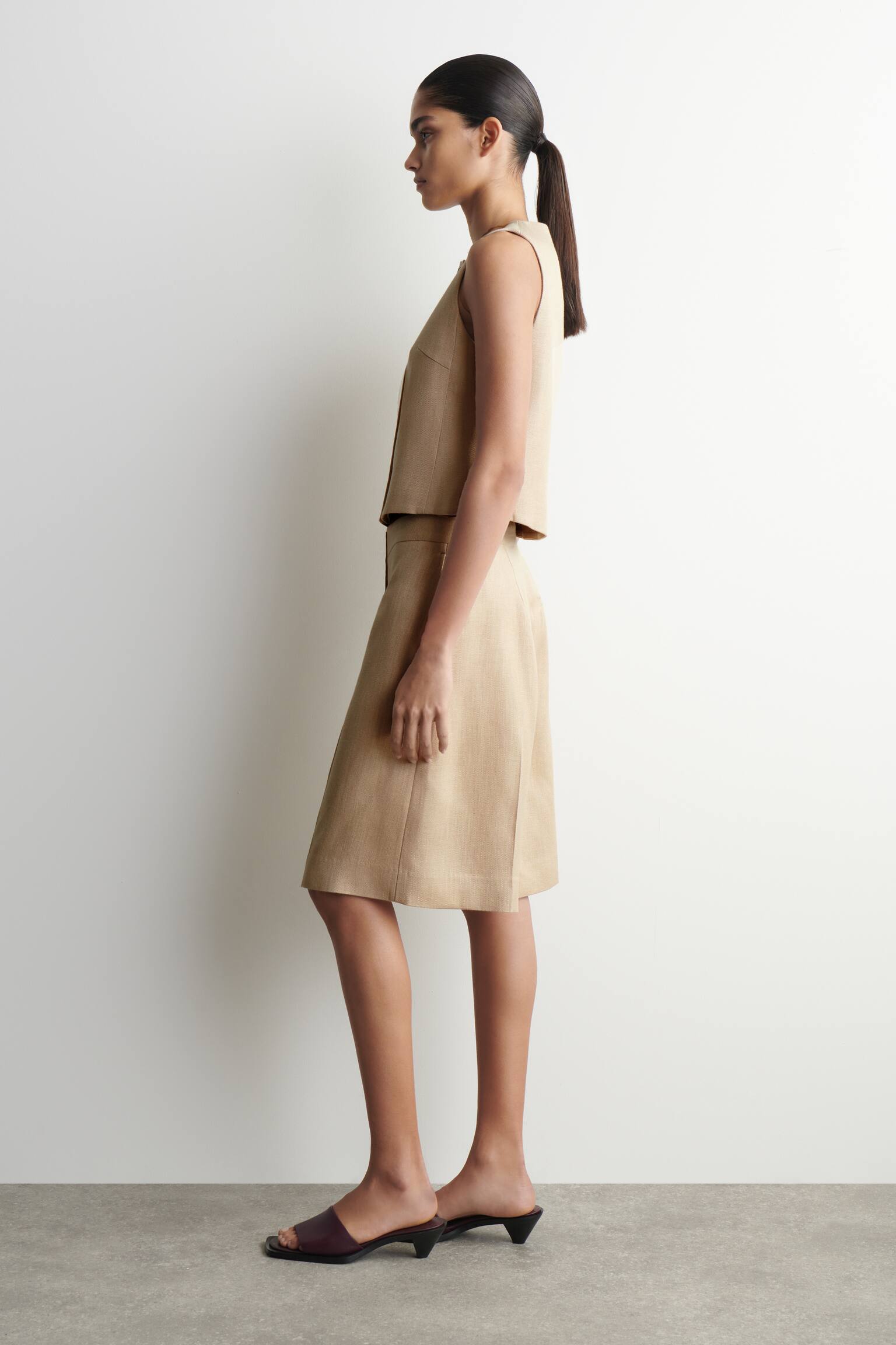 TAILORED WAISTCOAT-בז' - 7