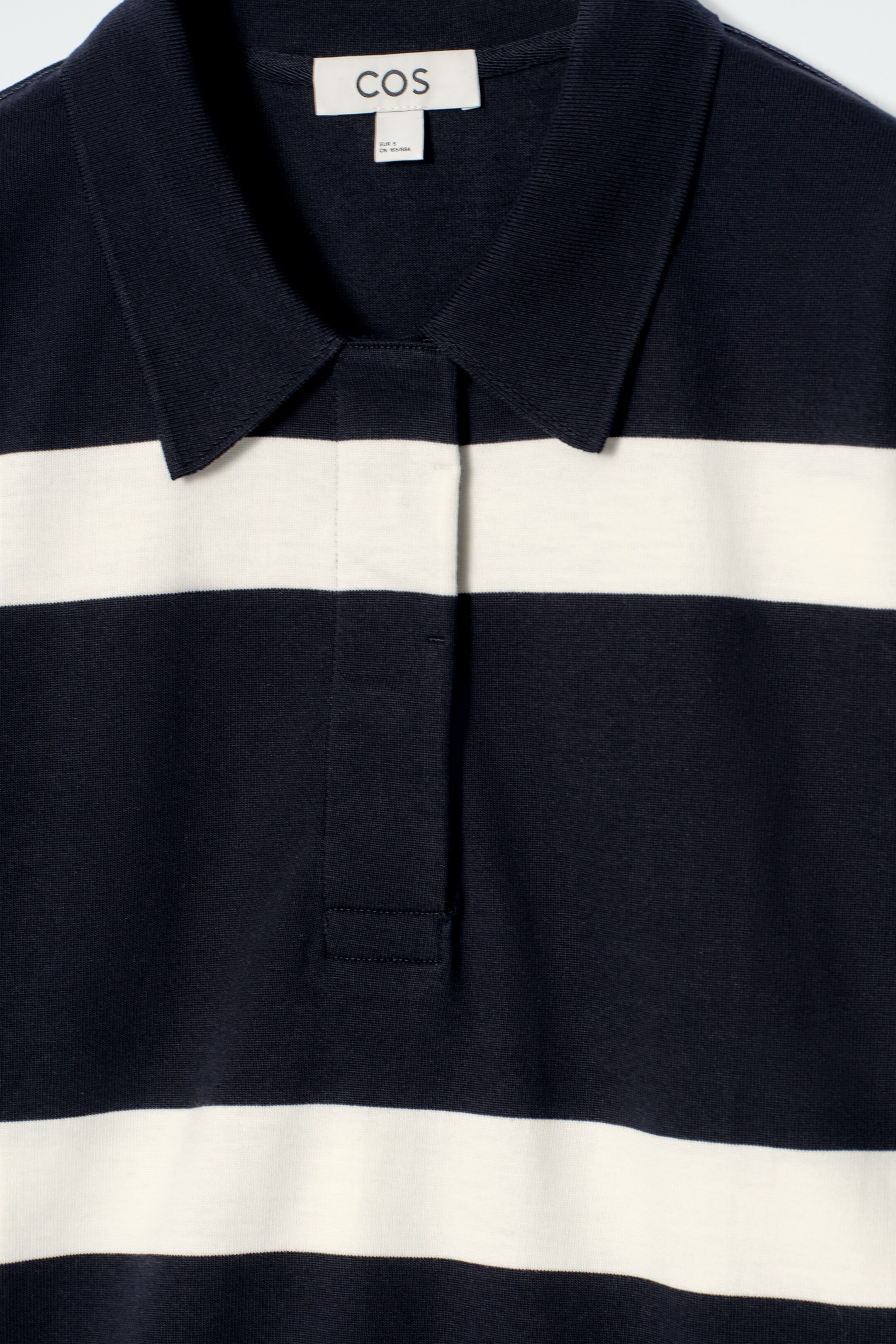 Vezi imaginea mai mare: CĂMAȘĂ POLO CU MÂNECI LUNGI ȘI DUNGI, LEJERĂ - BLEUMARIN / CU DUNGI - FEMEI | H&M RO 7