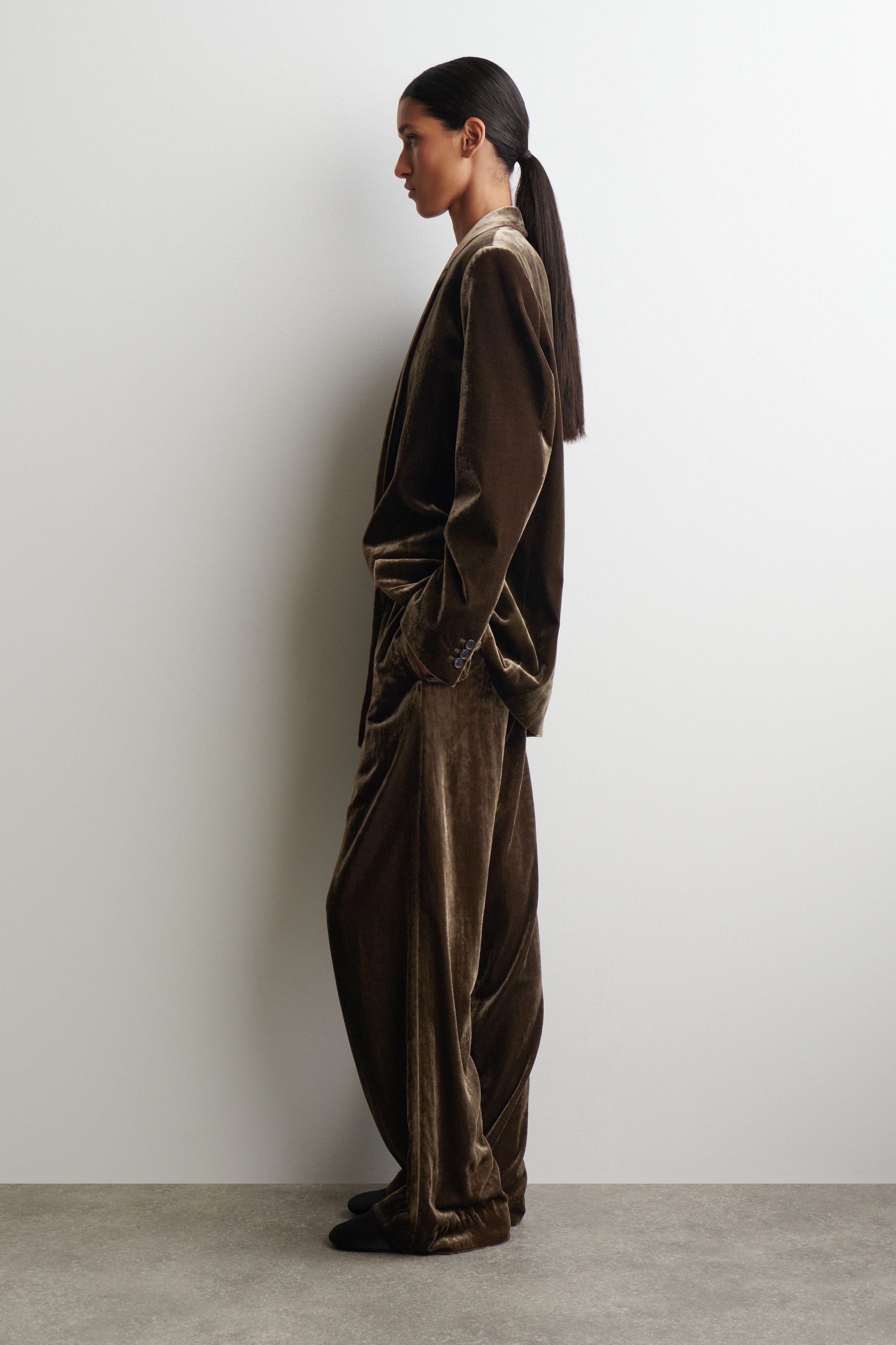 VELVET ELASTICATED STRAIGHT-LEG TROUSERS