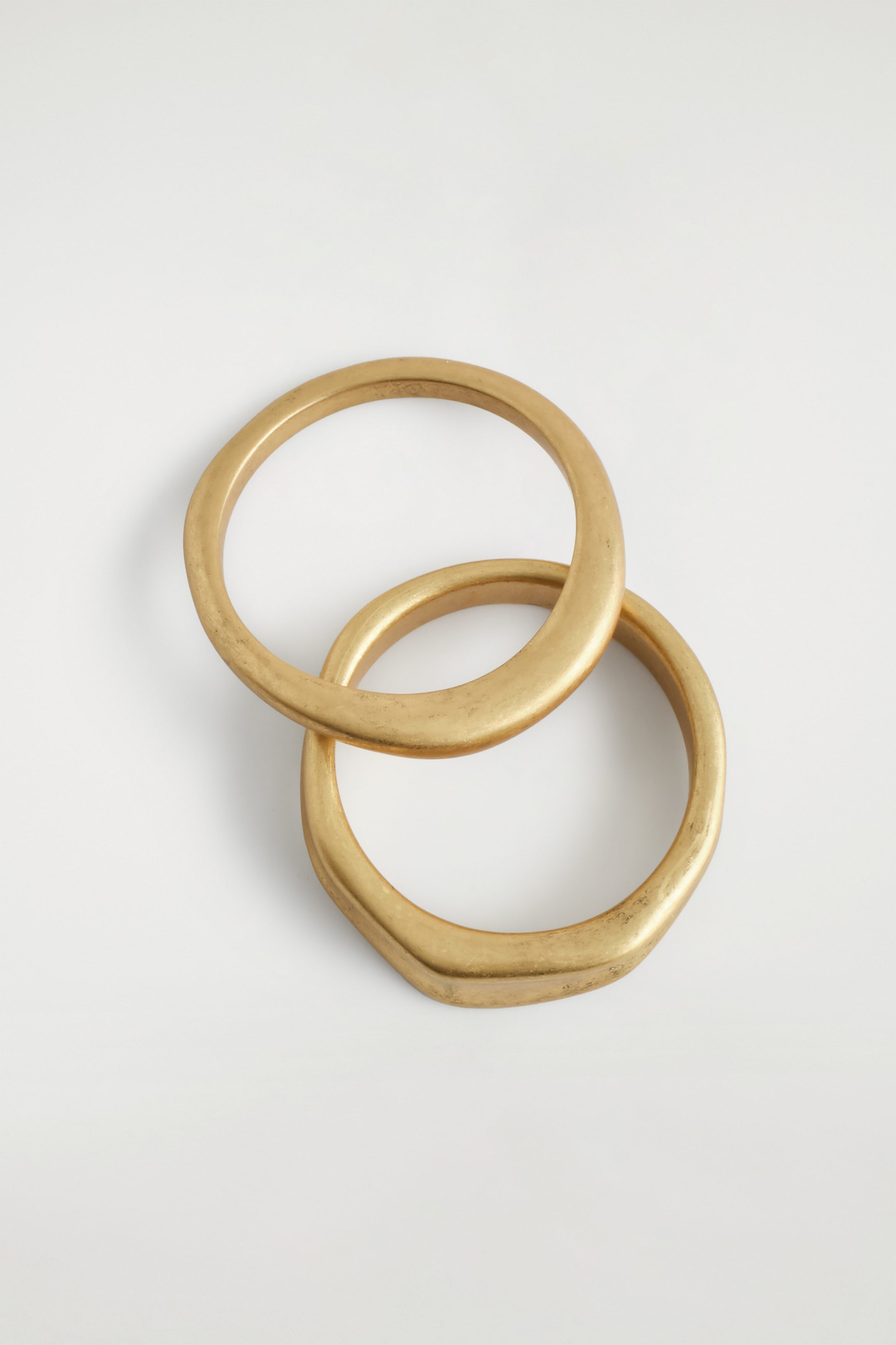 2-PACK HAMMERED RINGS