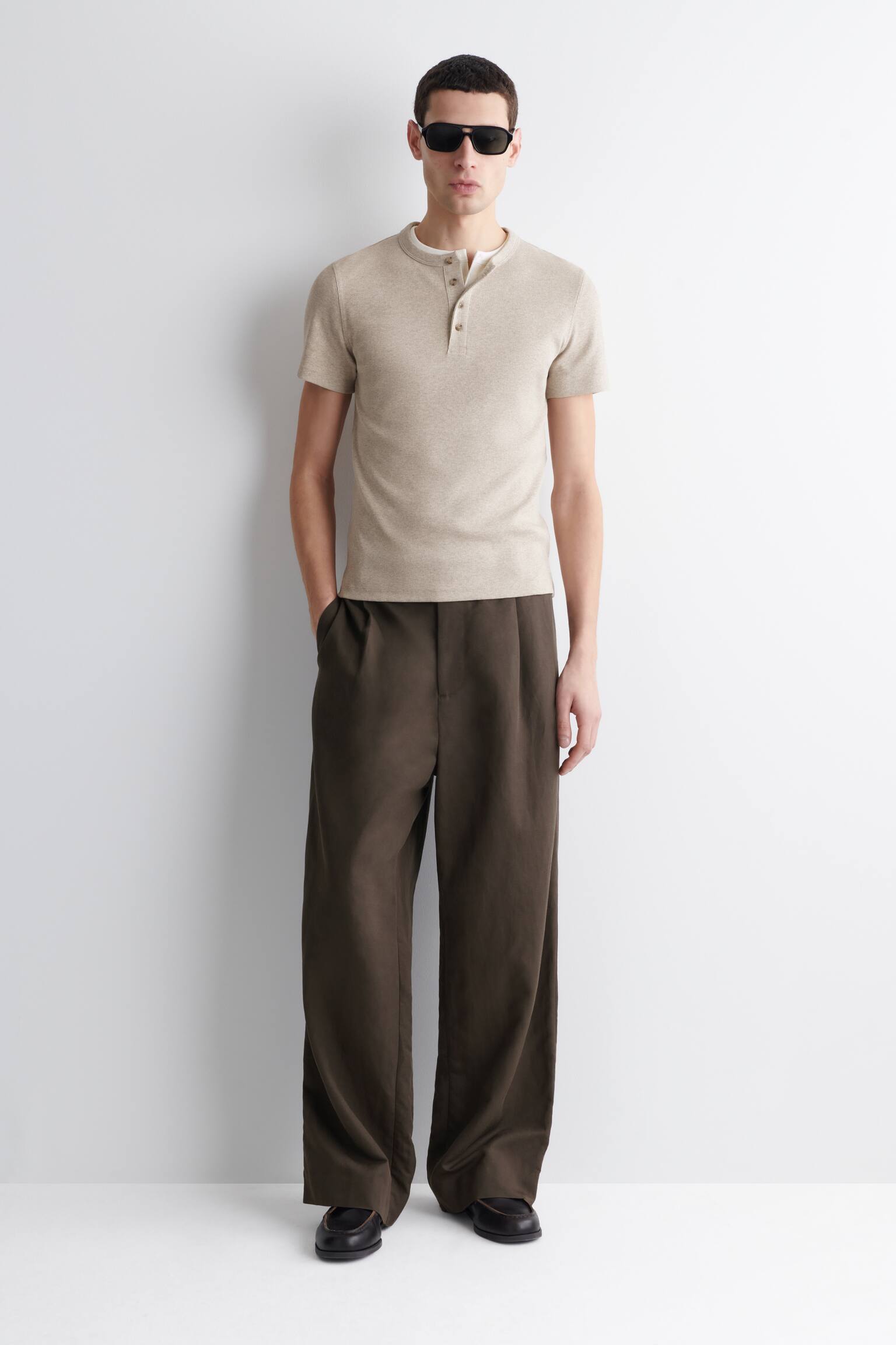 Smal ribbestrikket henley-T-skjorte - Beige melert - 7