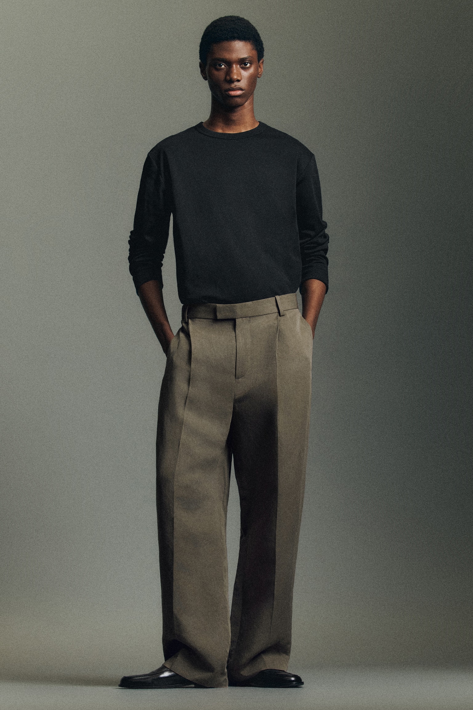 RELAXED JERSEY INTERLOCK LONG-SLEEVED T-SHIRT - BLACK/WHITE/BLACK / STRIPED/LIGHT PINK - 10