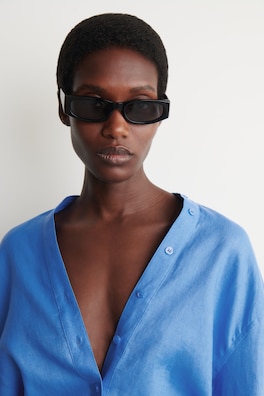 BUTTON-DETAIL LINEN V-NECK SHIRT — BLUE 5