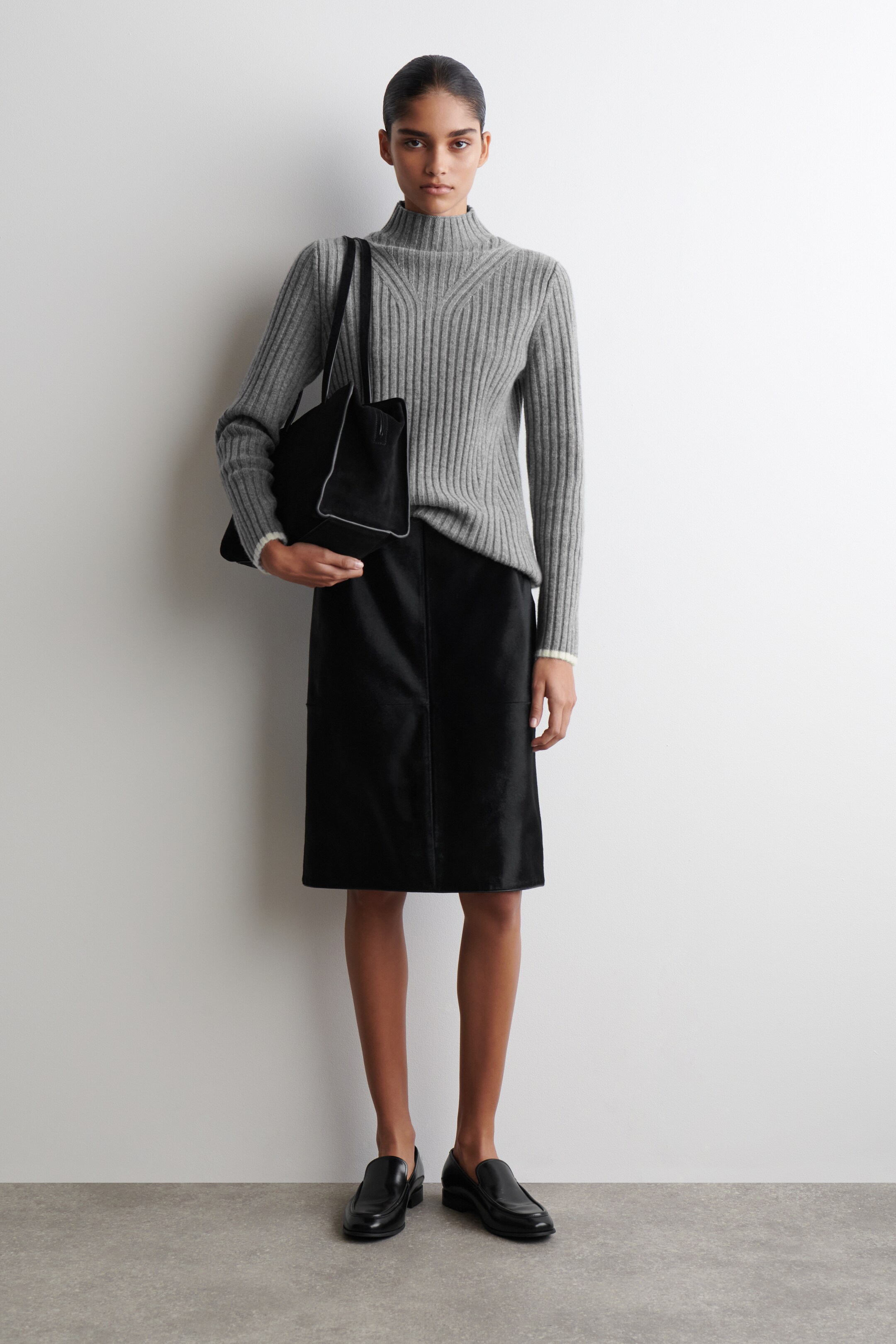 Agrandir l'image: RIBBED WOOL FUNNEL-NECK JUMPER - GRIS / CRÈME - FEMME | H&M BE 2