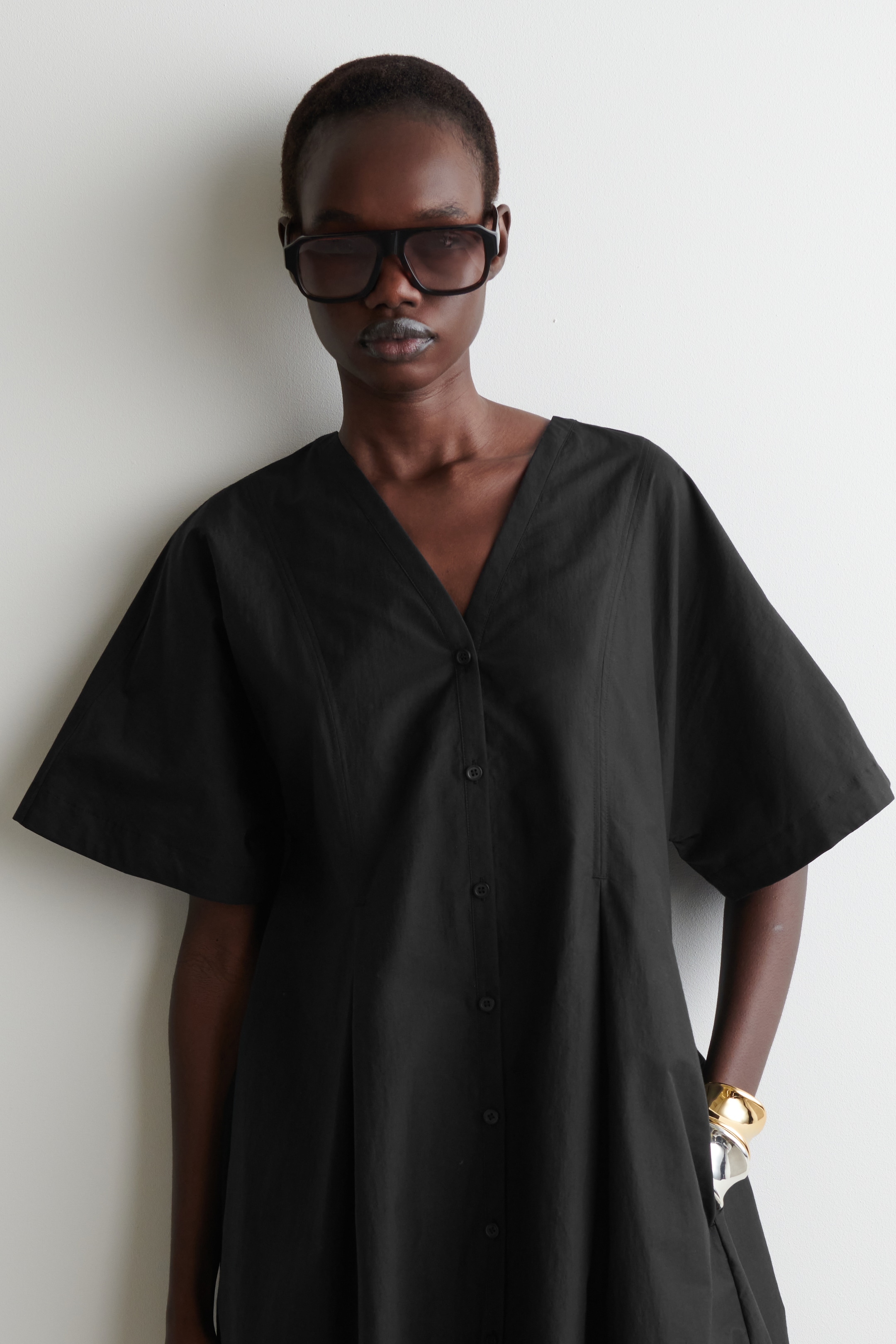 Agrandir l'image: ROBE COURTE TRAPÈZE PLISSÉE - NOIR - FEMME | H&M FR 4