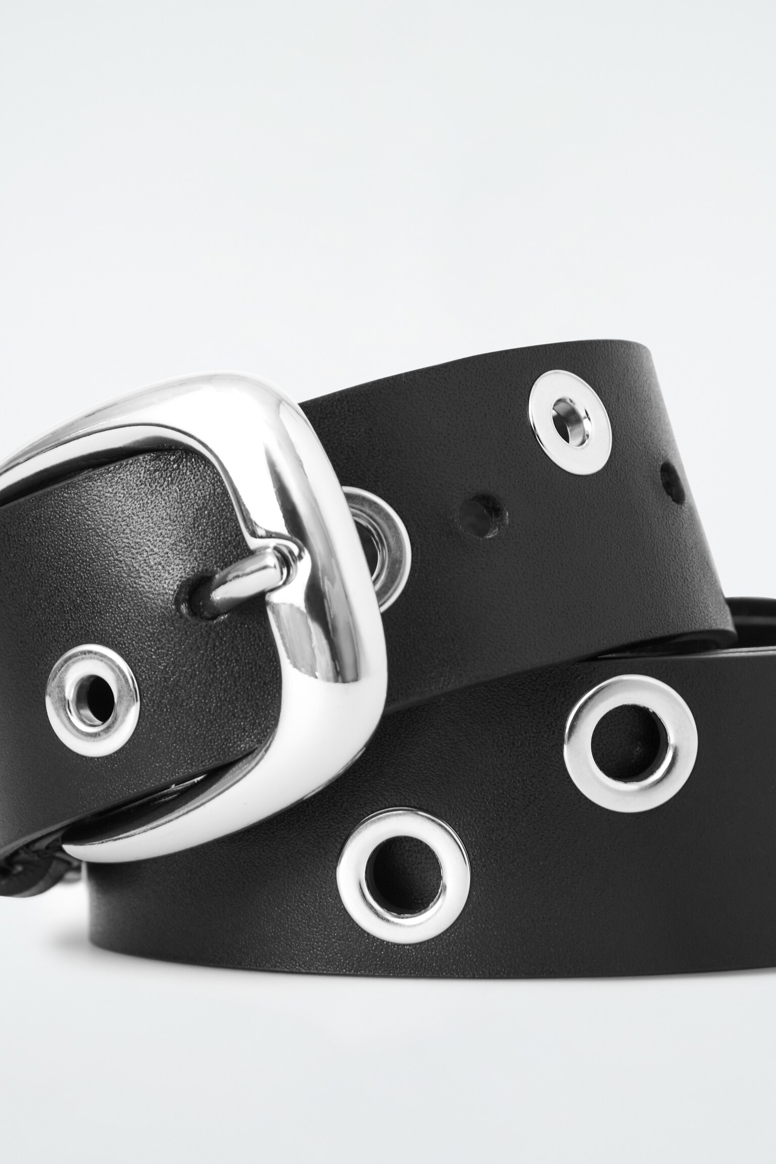 LEATHER EYELET BELT - BLACK - 2