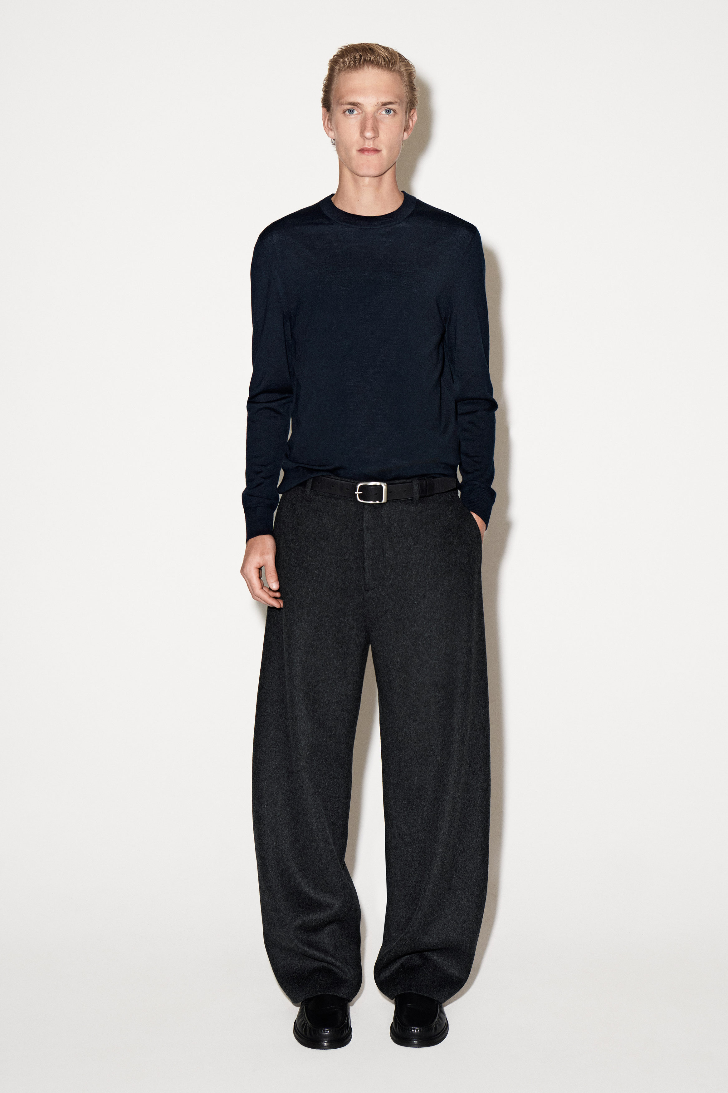 SLIM MERINO WOOL CREW-NECK SWEATER - NAVY | COS
