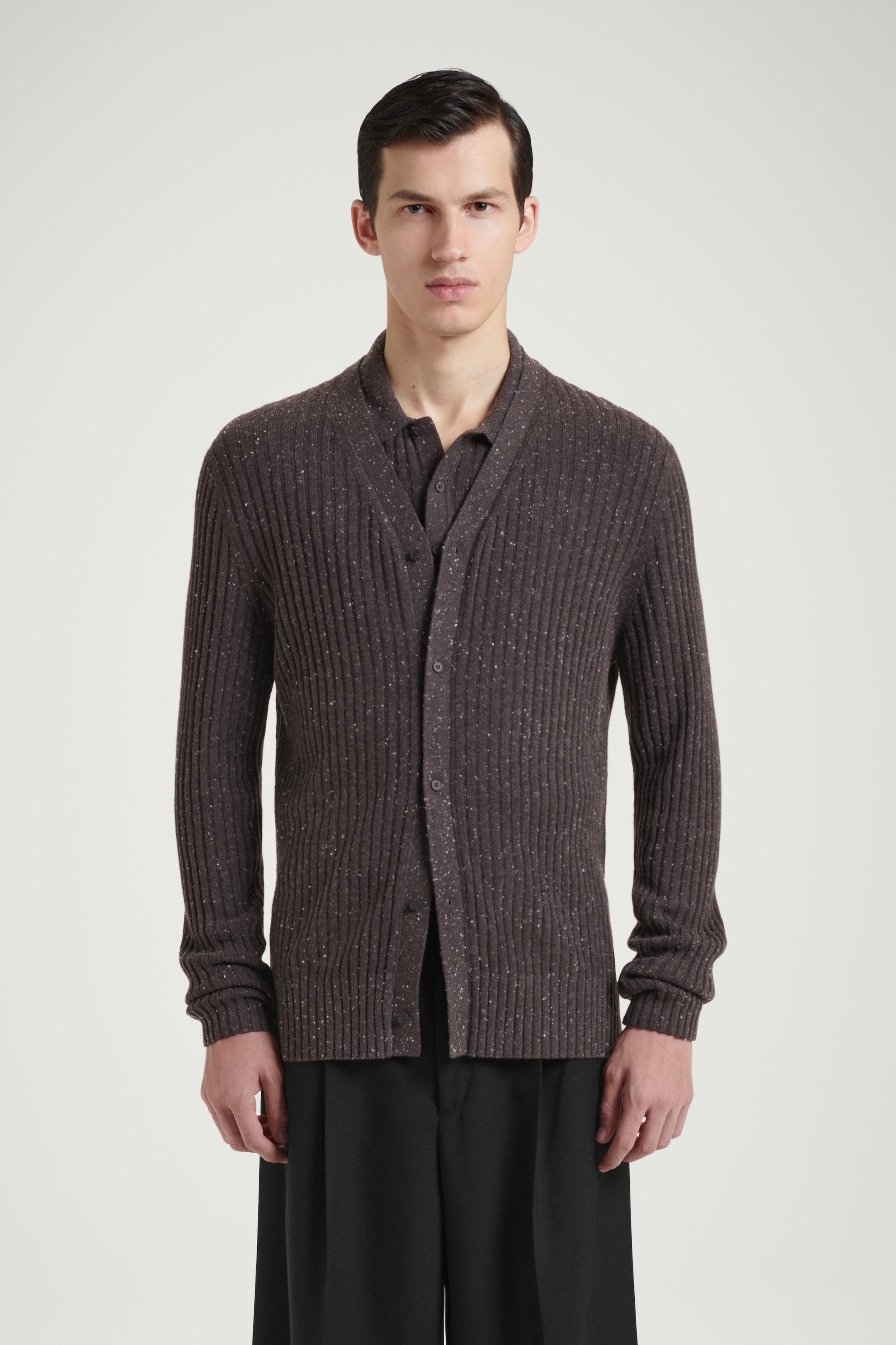 THE FLECKED WOOL CARDIGAN