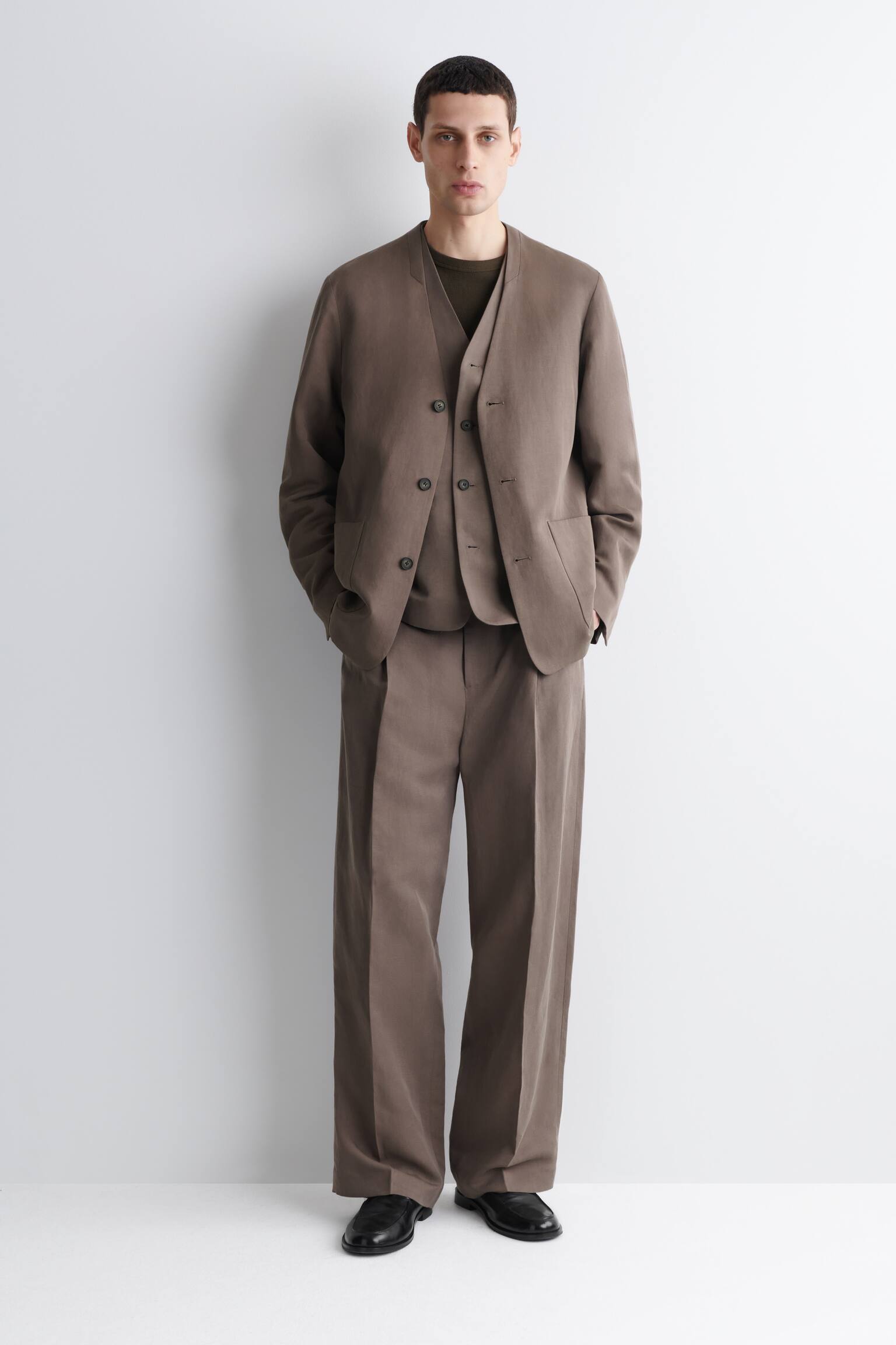 KRAGENLOSER BLAZER AUS LEINEN-MIX - BRAUN - 7