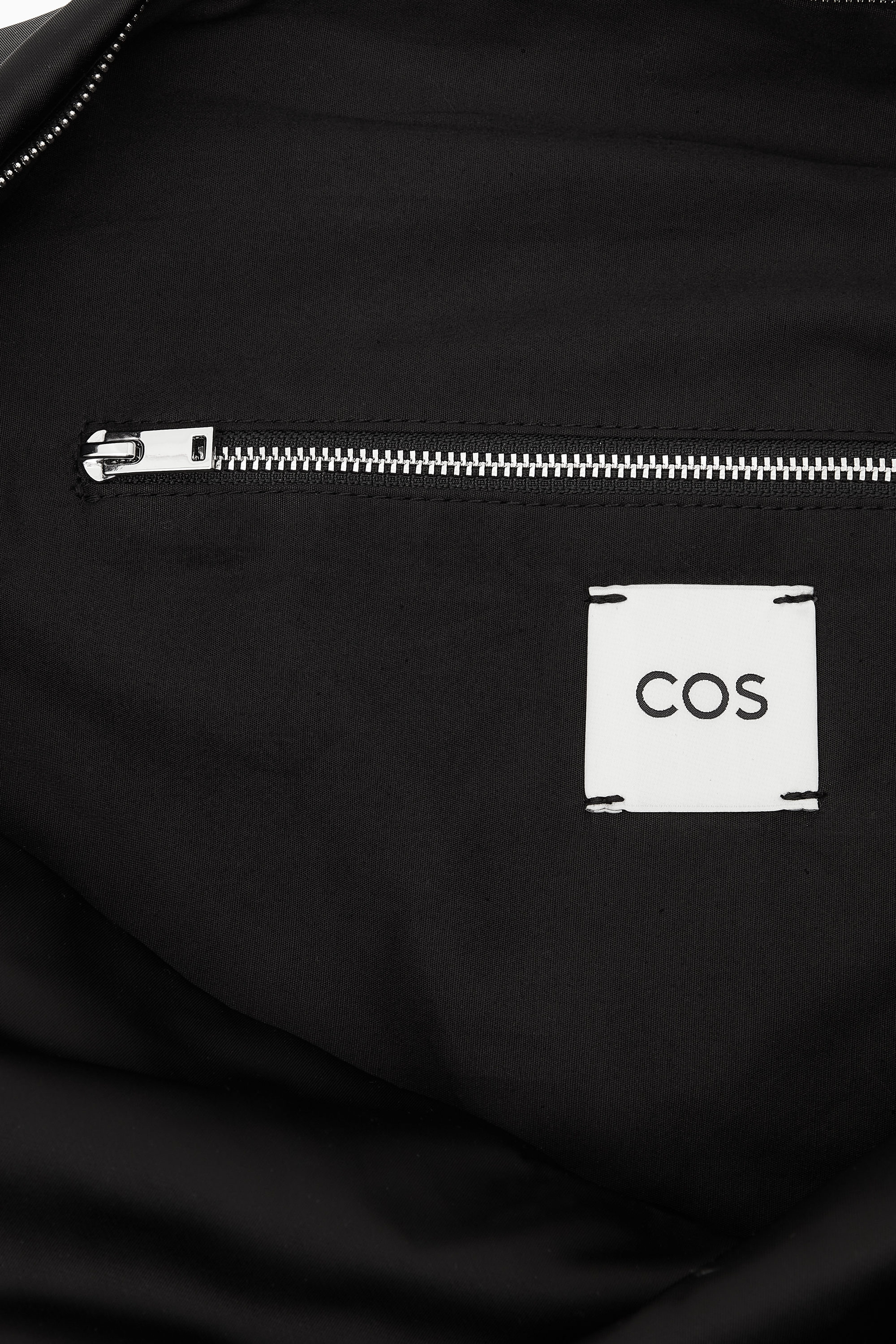 トートバッグ [COS] Nylon Hitch Oversized Crossbody Bag Black COS HITCH OVERSIZED CROSSBODY - NYLON - メルカリ