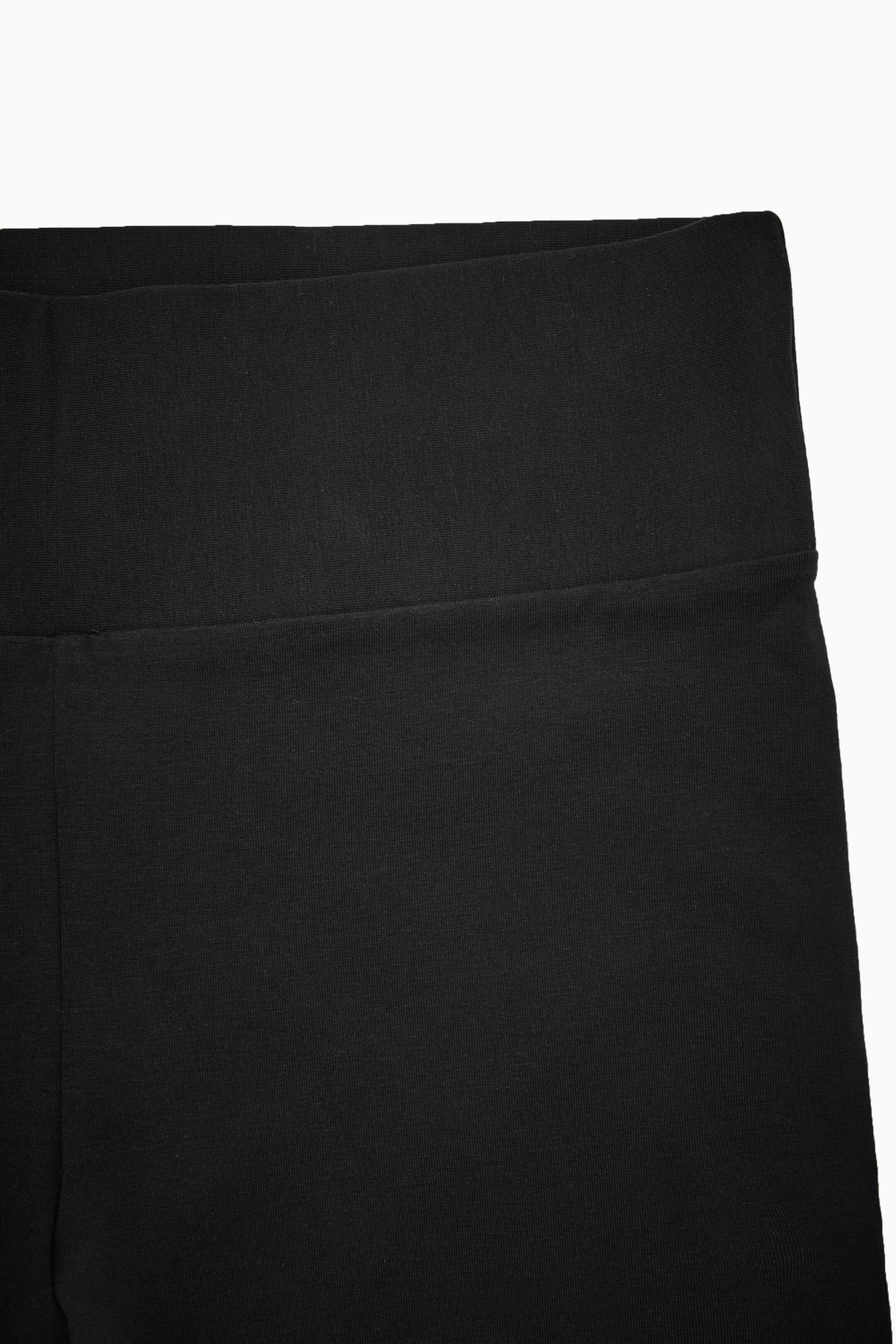 StillMedia/DescriptiveDetail