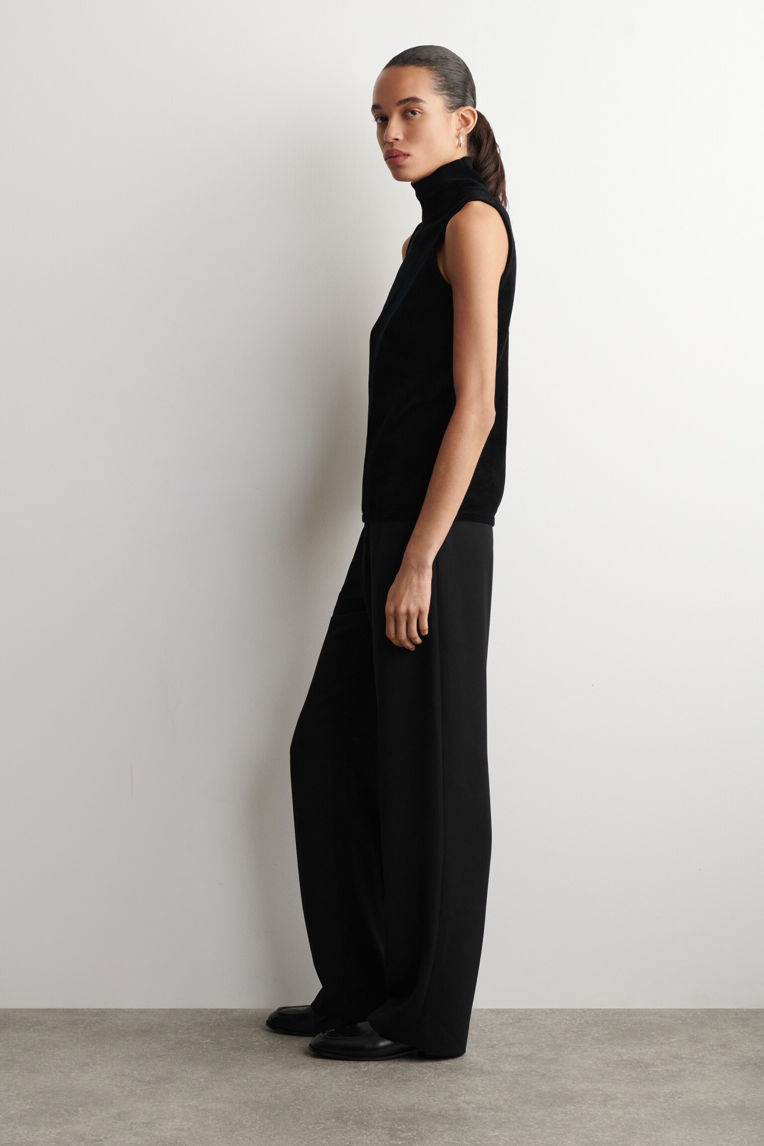 CHENILOVÁ VESTA S FUNNEL GOLIEROM - BLACK - 7