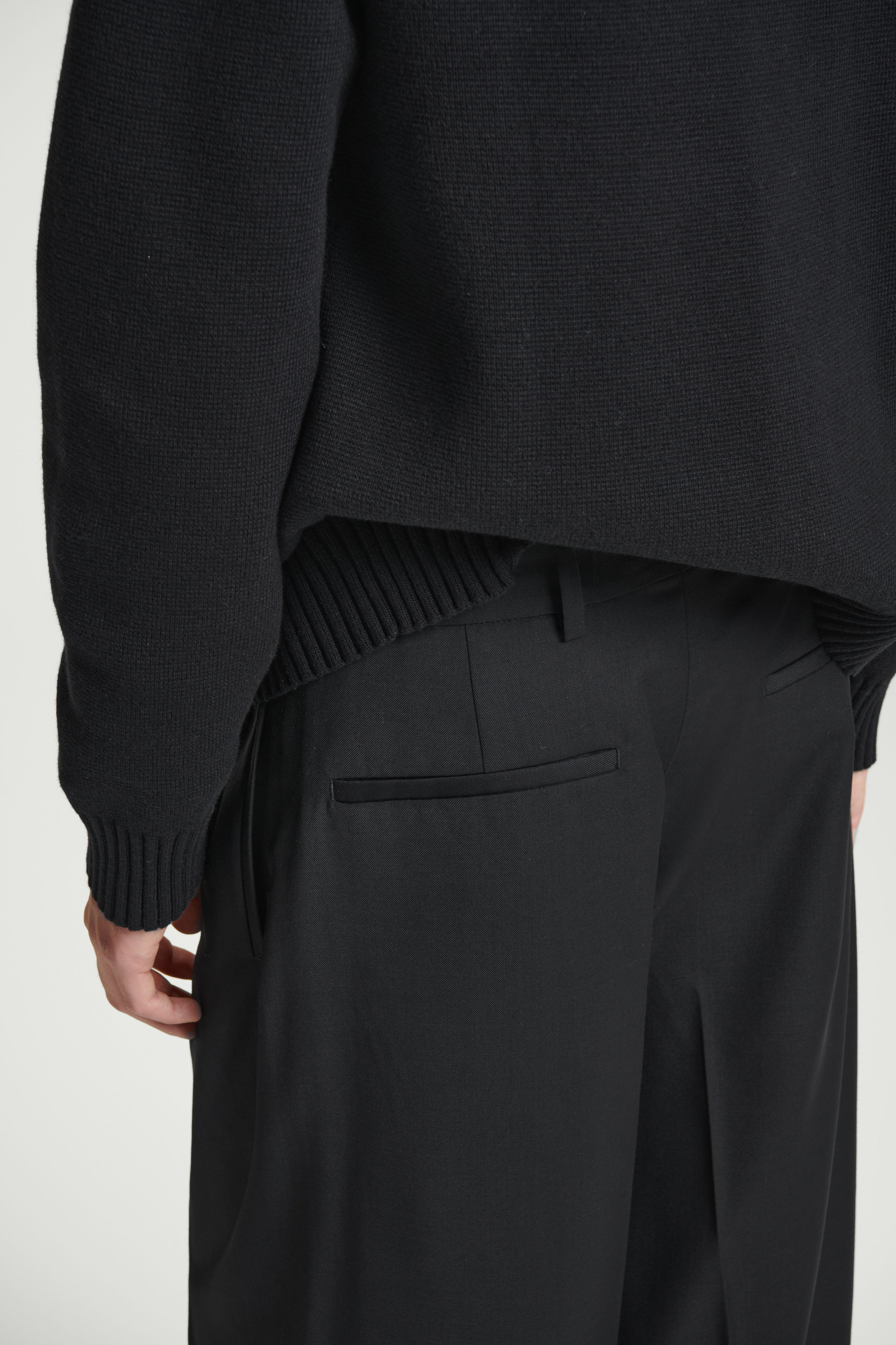 PLEATED WOOL WIDE-LEG TROUSERS - BLACK | COS