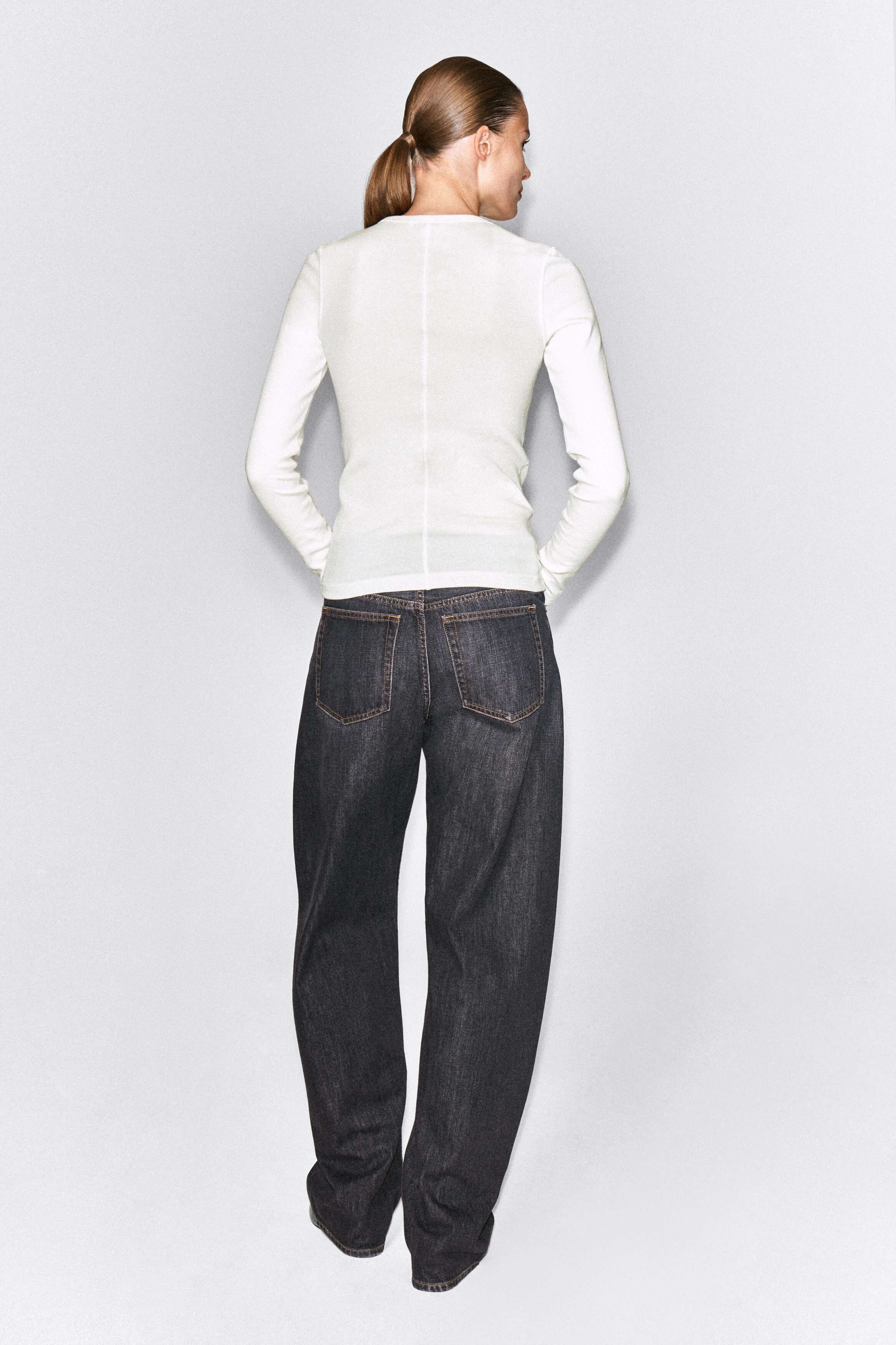 SLIM RIBBED COTTON LONG-SLEEVED TOP - thumbnail 5