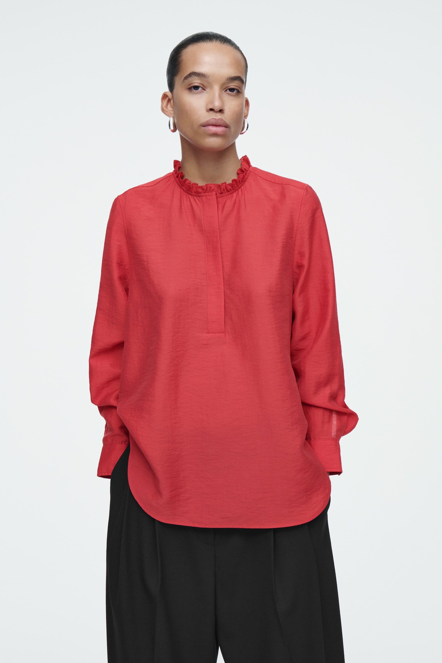 RUFFLE-COLLAR TEXTURED BLOUSE - RED