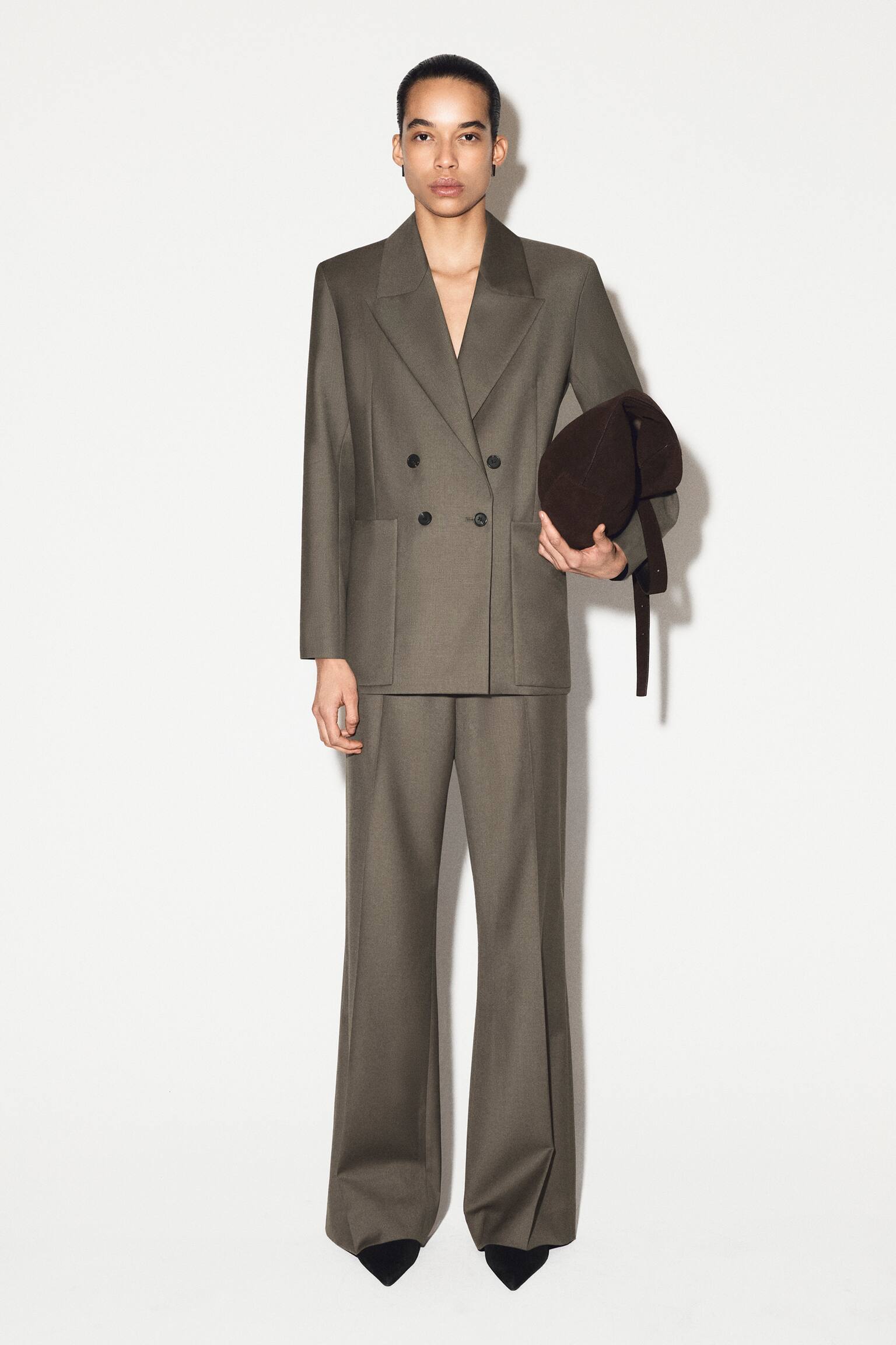 בלייזר מטוויל צמר עם סגירה של שתי שורות כפתורים - TAUPE - 6