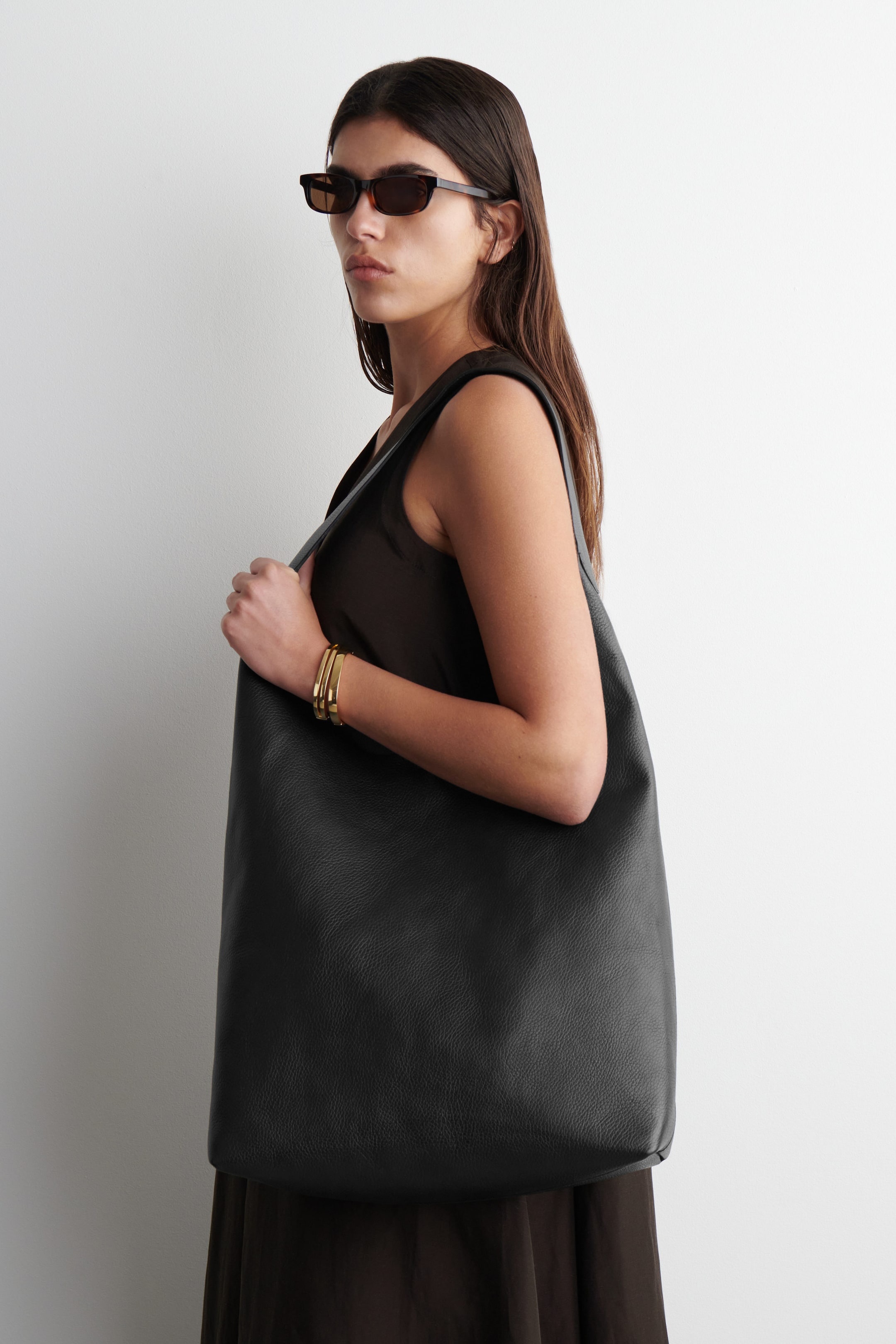 SERIF TOTE BAG - LEDER