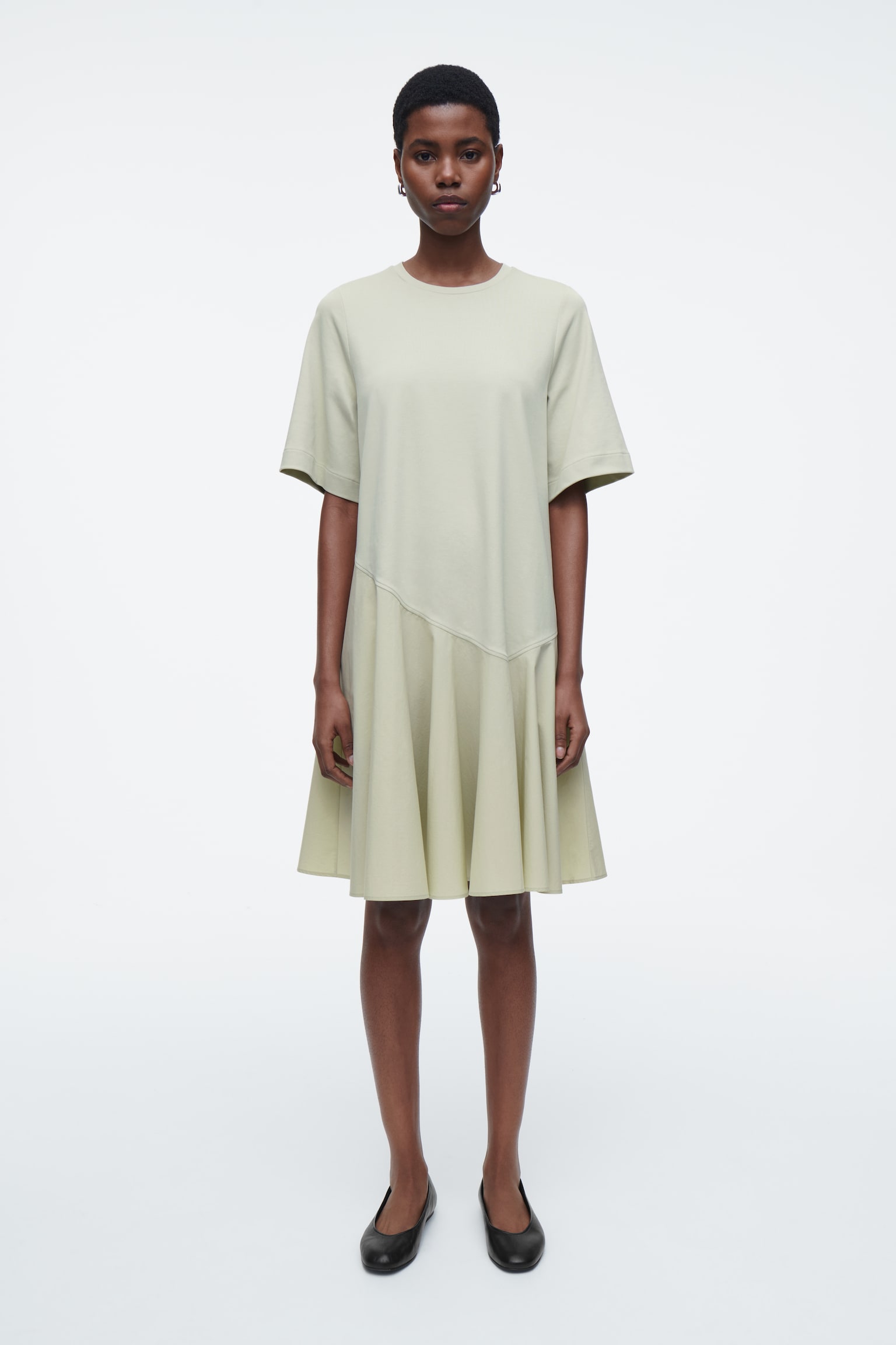 ASYMMETRIC MINI T-SHIRT DRESS - PISTACHIO/BLACK/COBALT