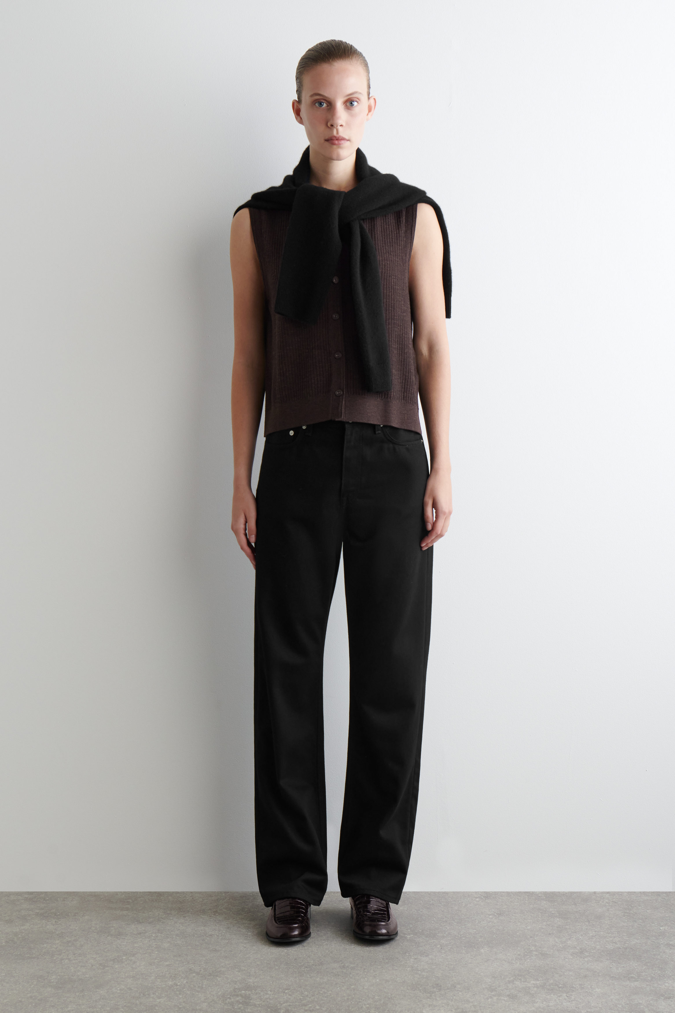 REPRISE STRAIGHT-LEG JEANS - BLACK | COS