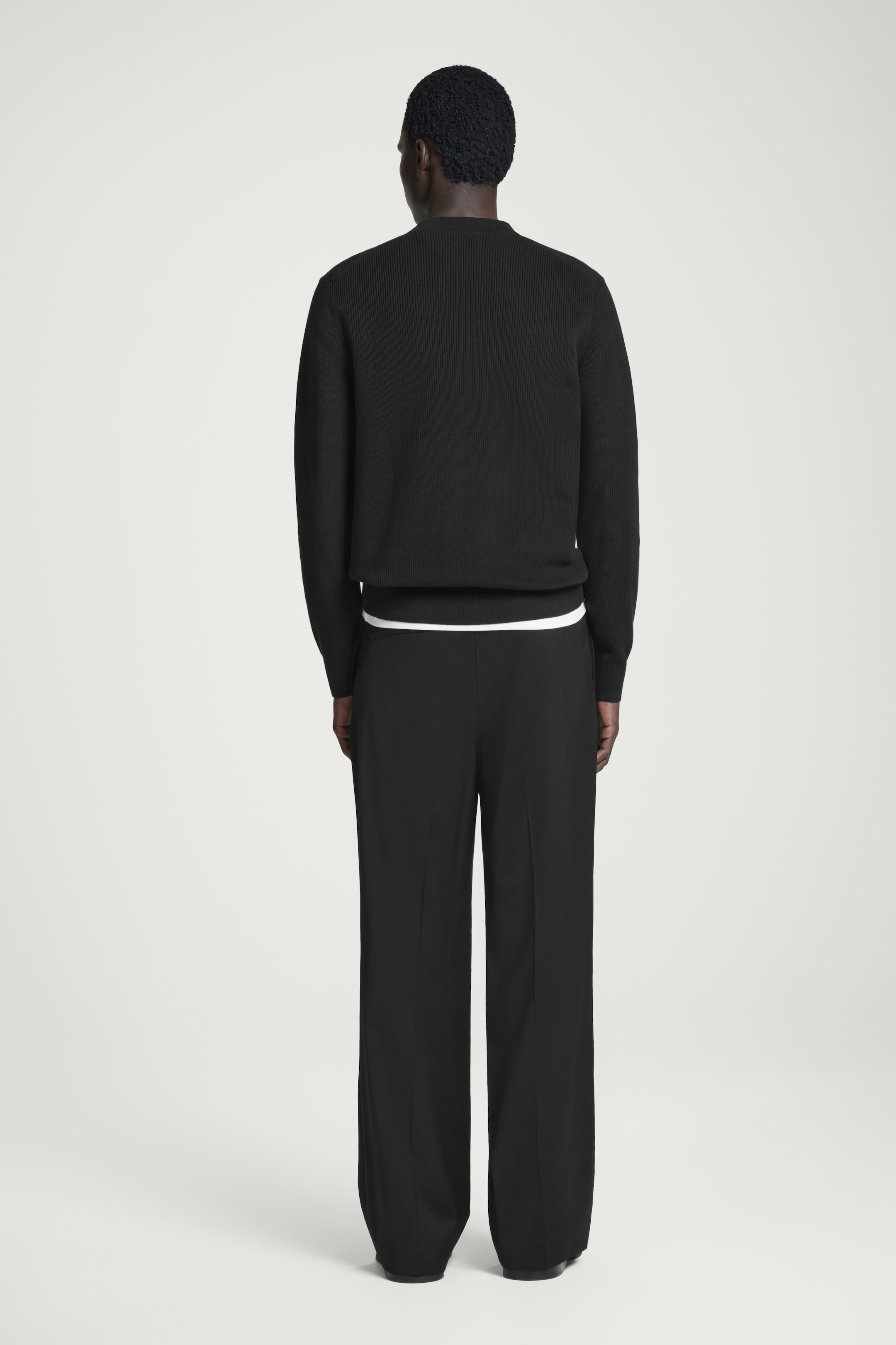 Visualizza immagine più grande: MAGLIONE A COSTE IN COTONE DAL TAGLIO REGOLARE - NERO - UOMO | H&M IT 4