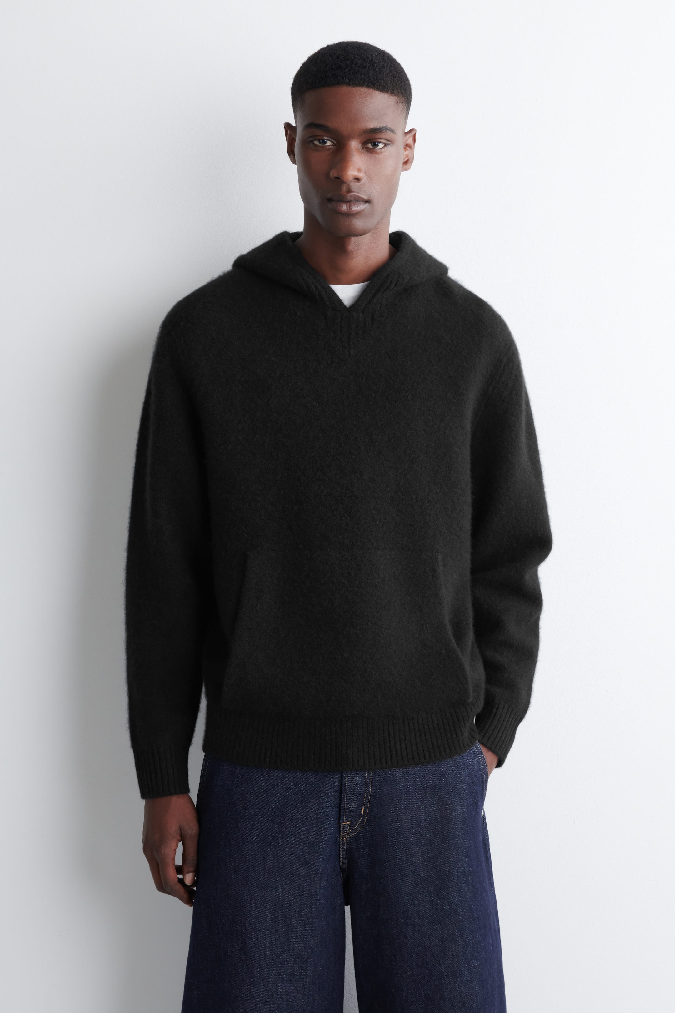 SWEAT À CAPUCHE EN CACHEMIRE BOUILLI