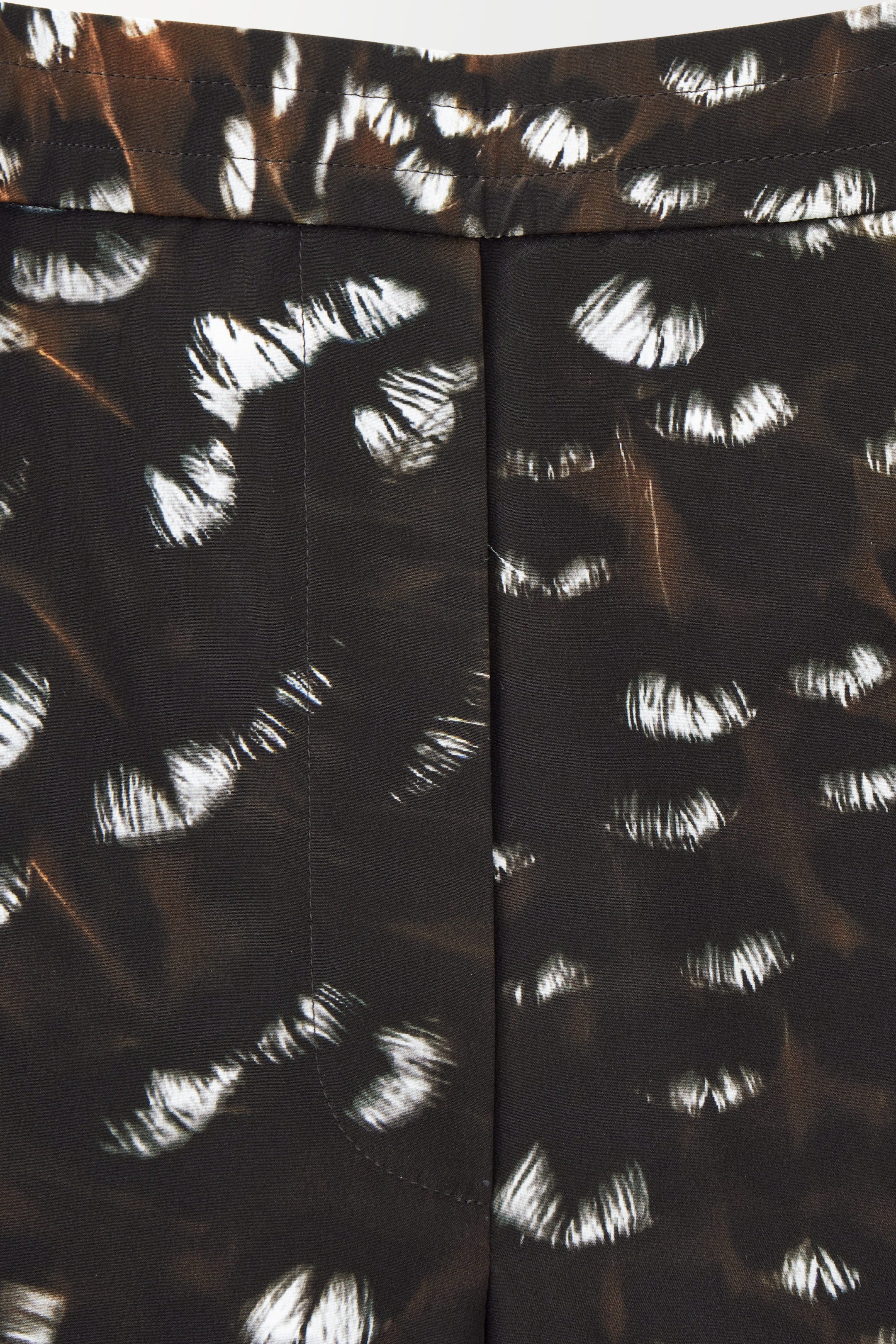 StillMedia/DescriptiveDetail