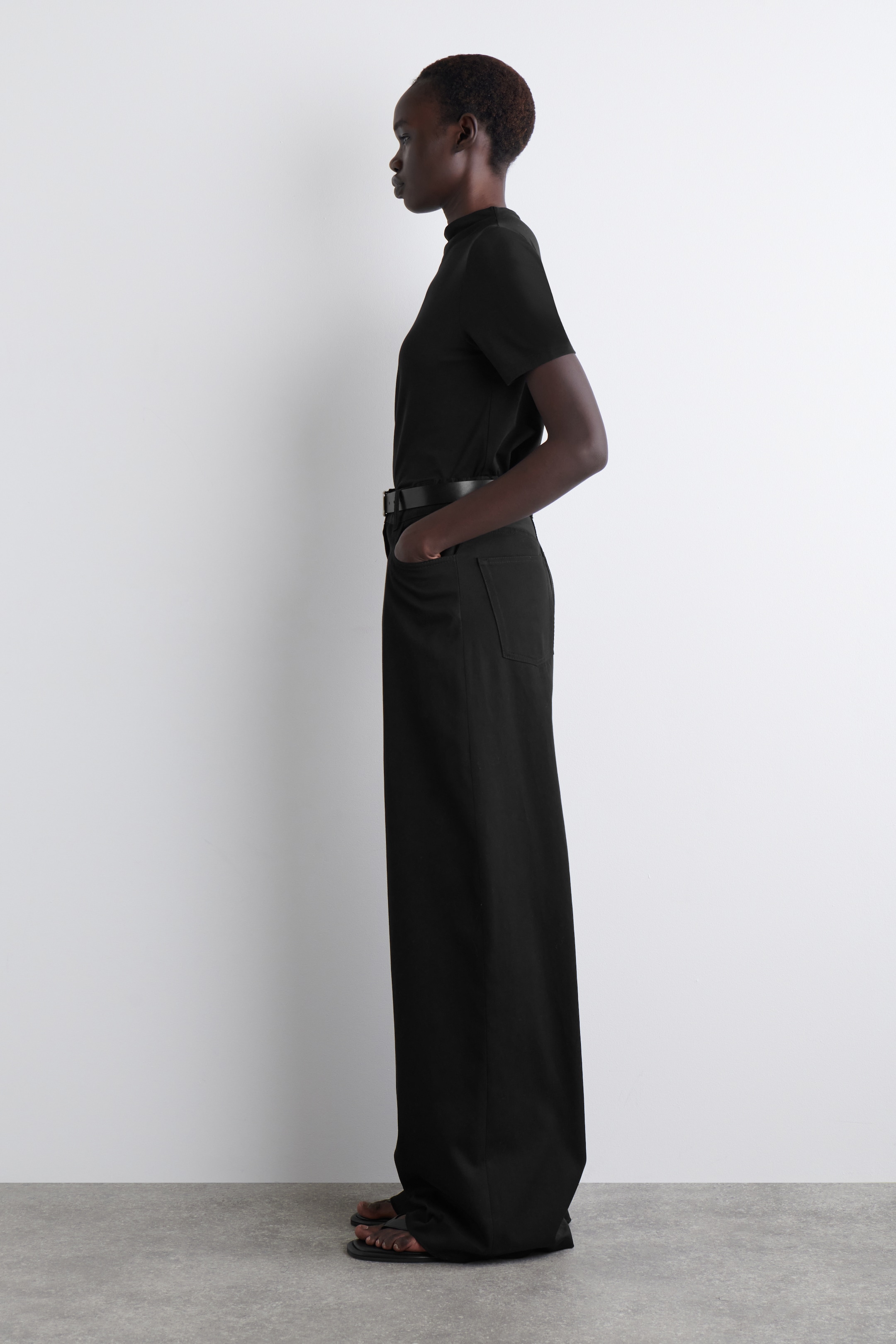 Ingrandisci l'immagine: WIDE-LEG COTTON TROUSERS - BLACK - DONNA | H&M CH 3